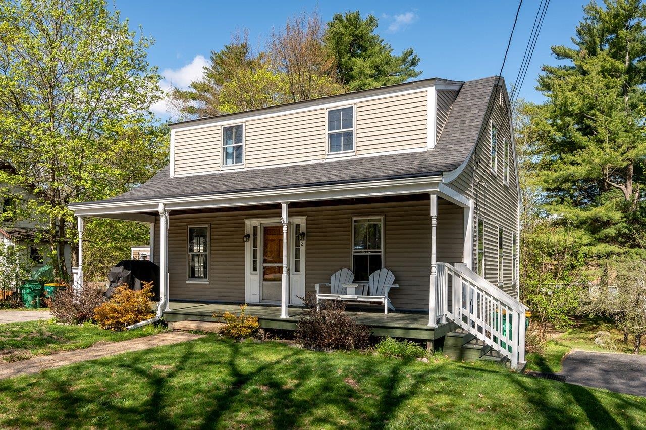 21 Dodge St, Rochester, NH 03867