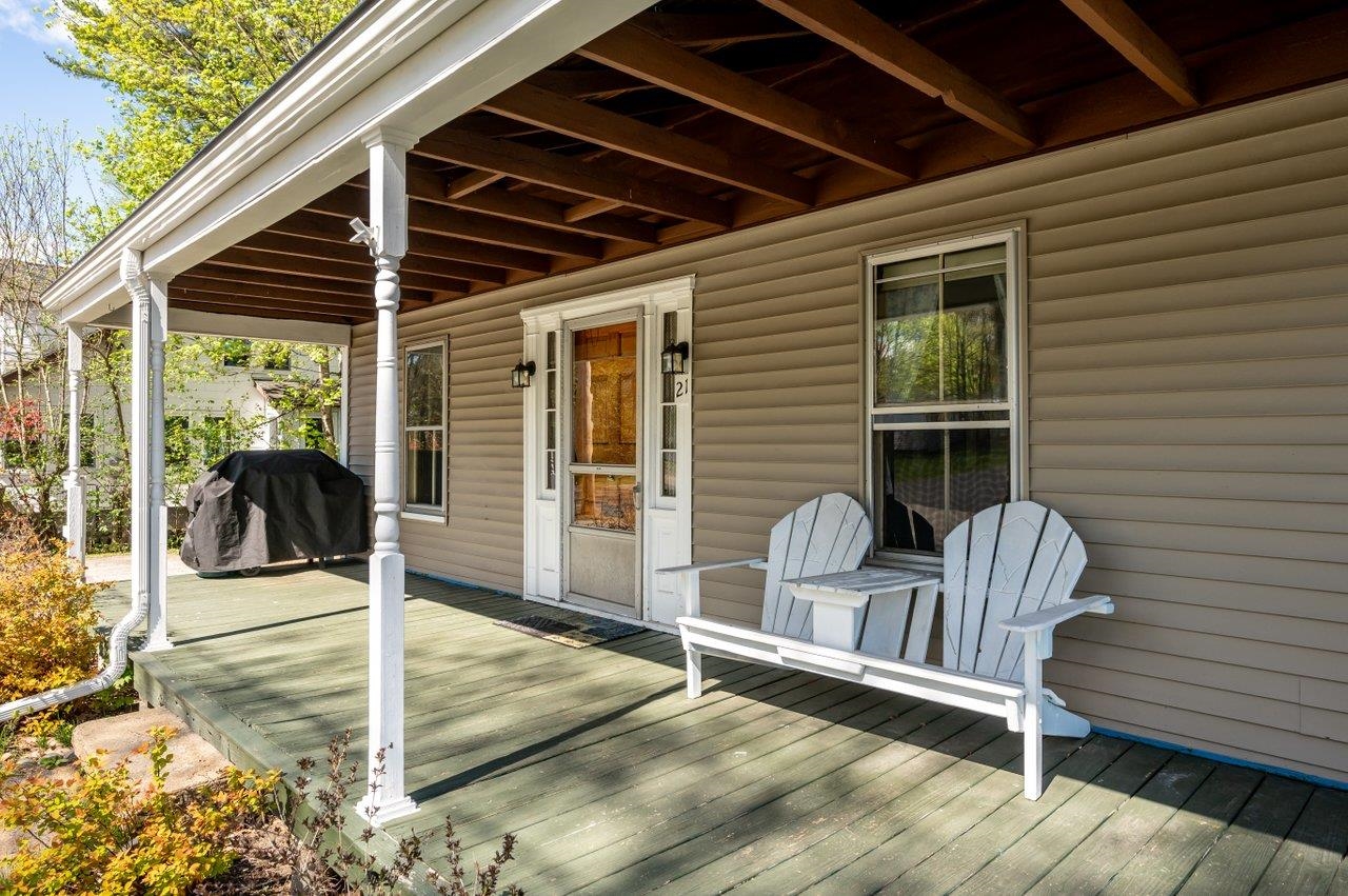 21 Dodge St, Rochester, NH 03867