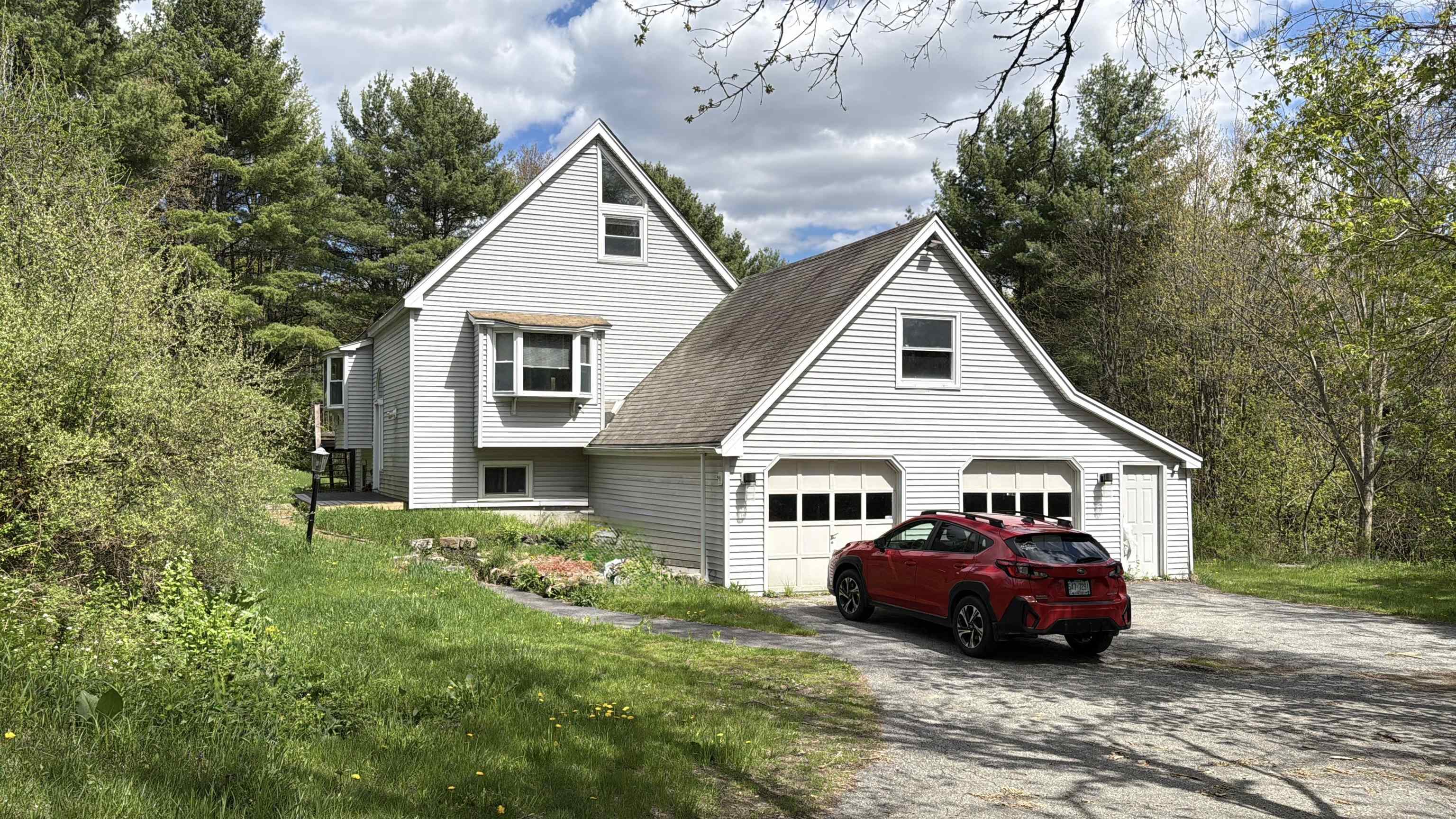 128 Roberts Hill Rd, Claremont, NH 03743