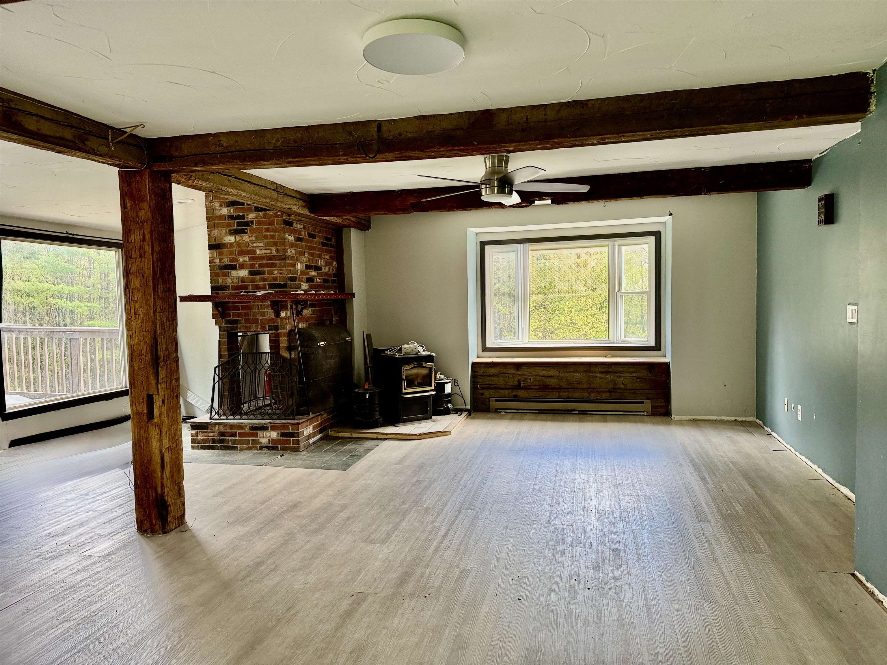128 Roberts Hill Rd, Claremont, NH 03743