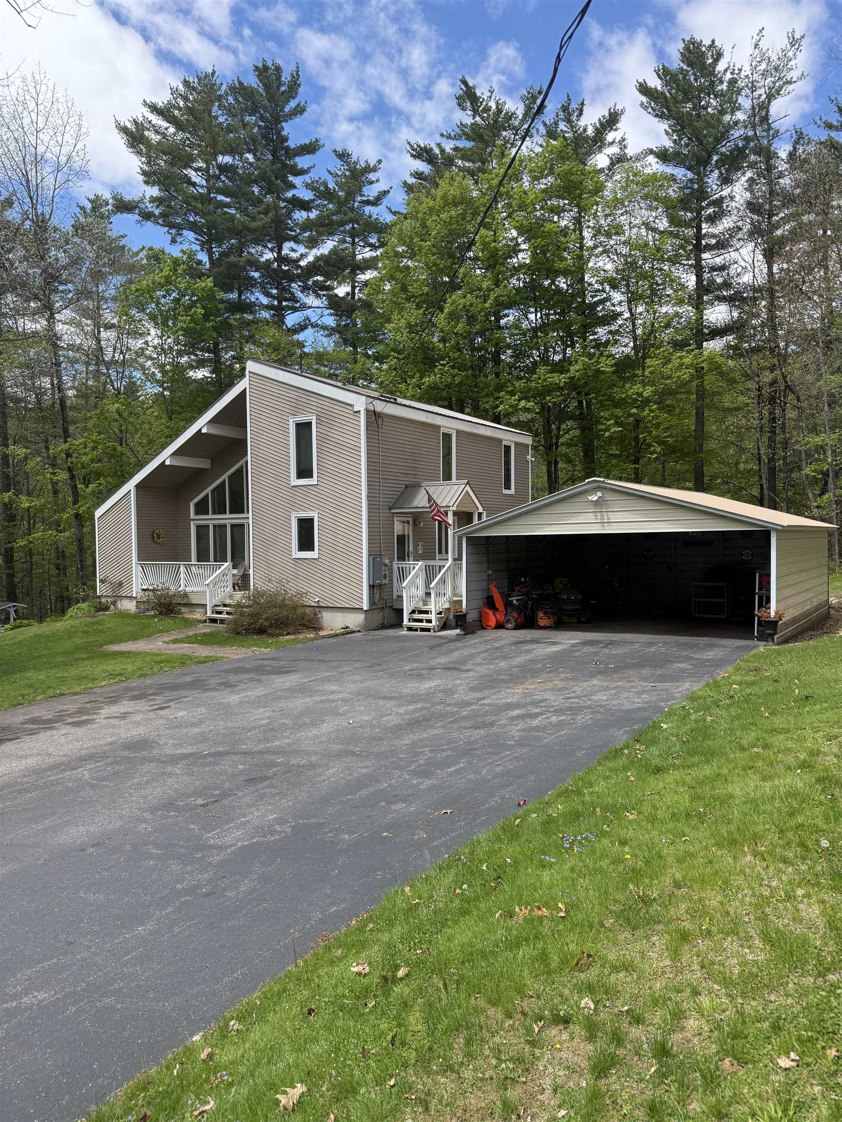 MLS 5088531: 13 Country Road, Hampstead NH