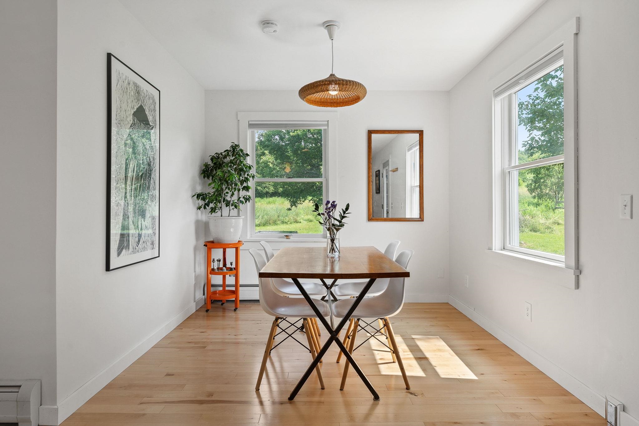 Bright and sunny dining area