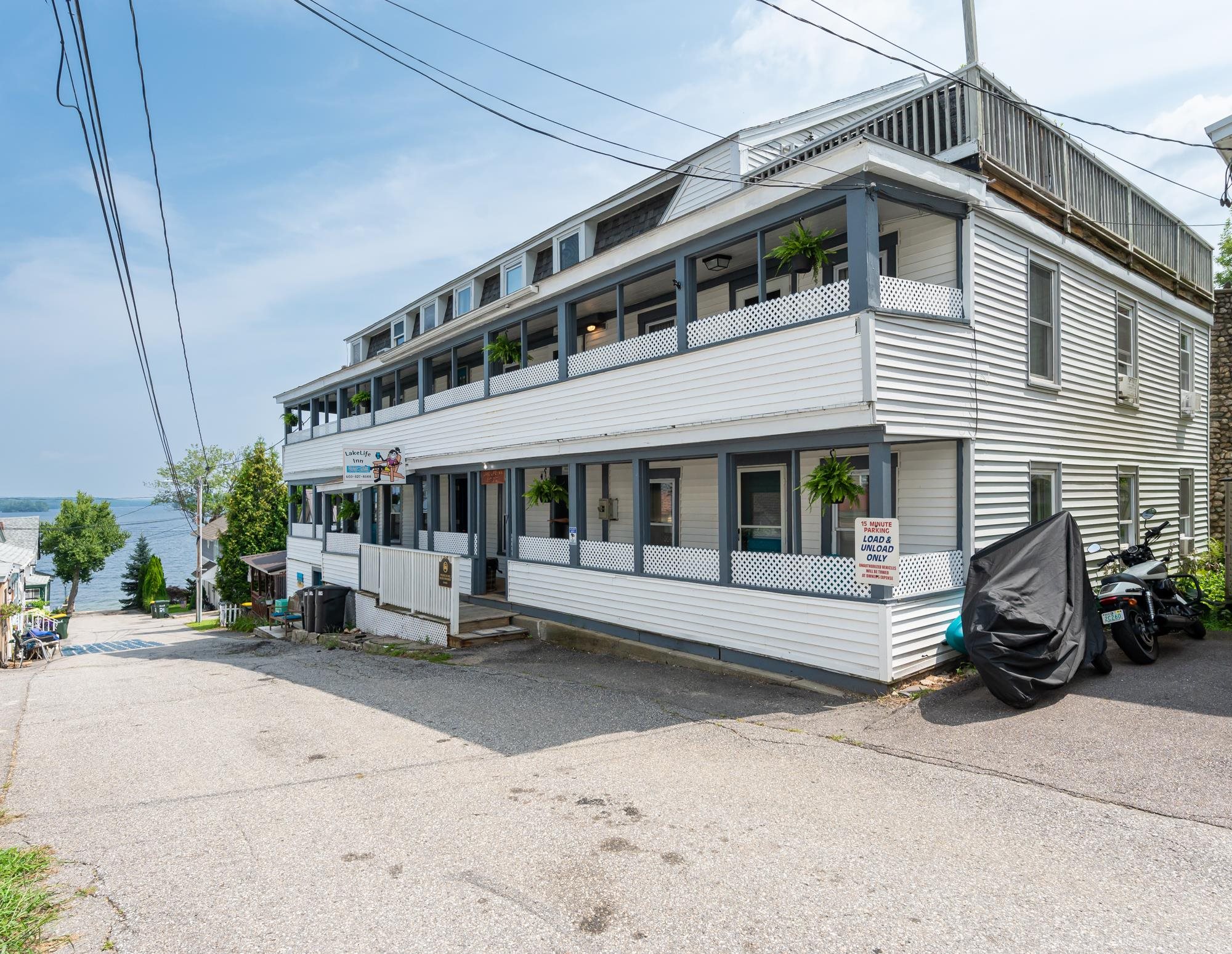 7 Baker Ave, Laconia, NH 03246
