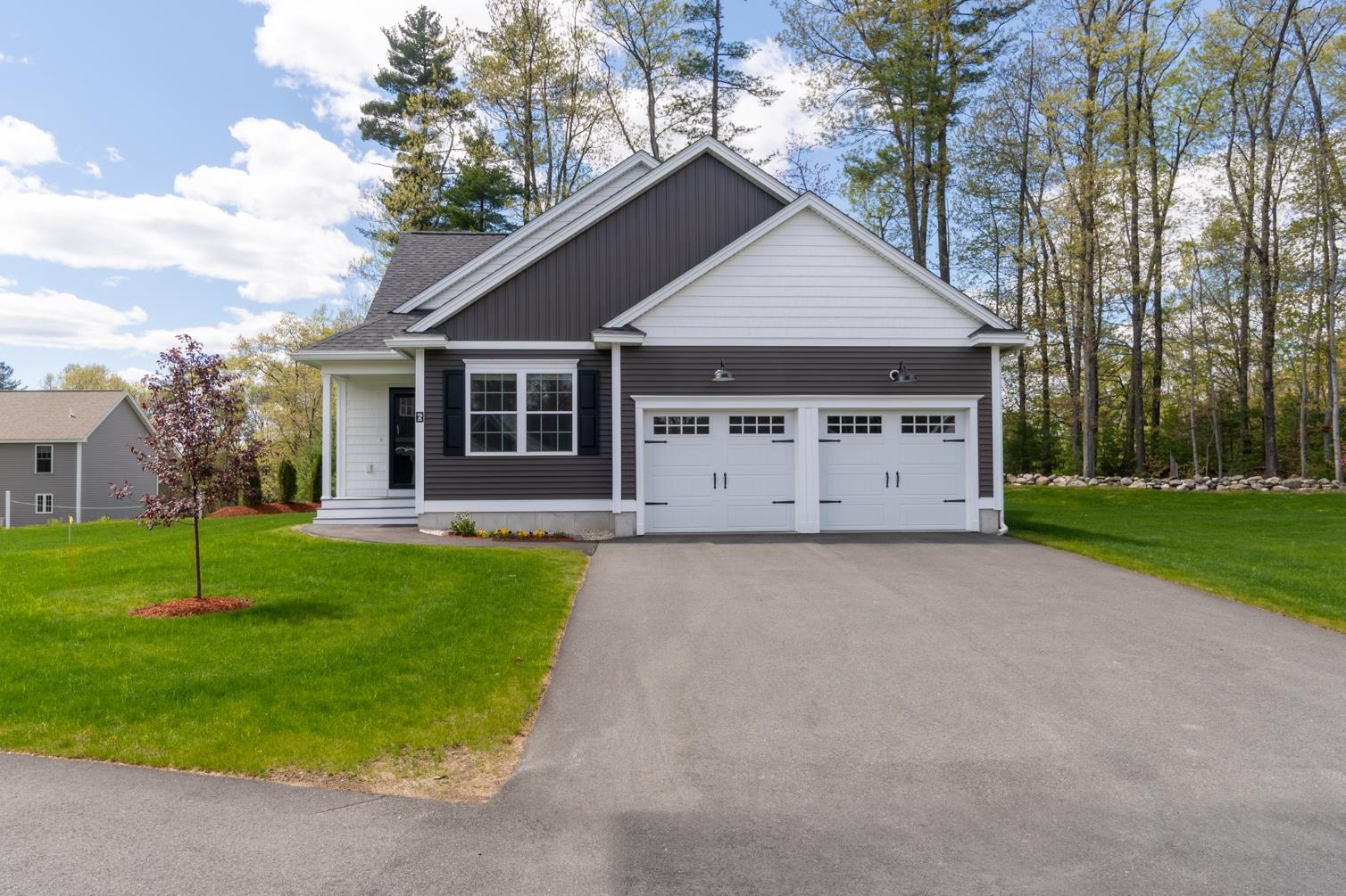 6 Anita Dr, Hudson, NH 03051