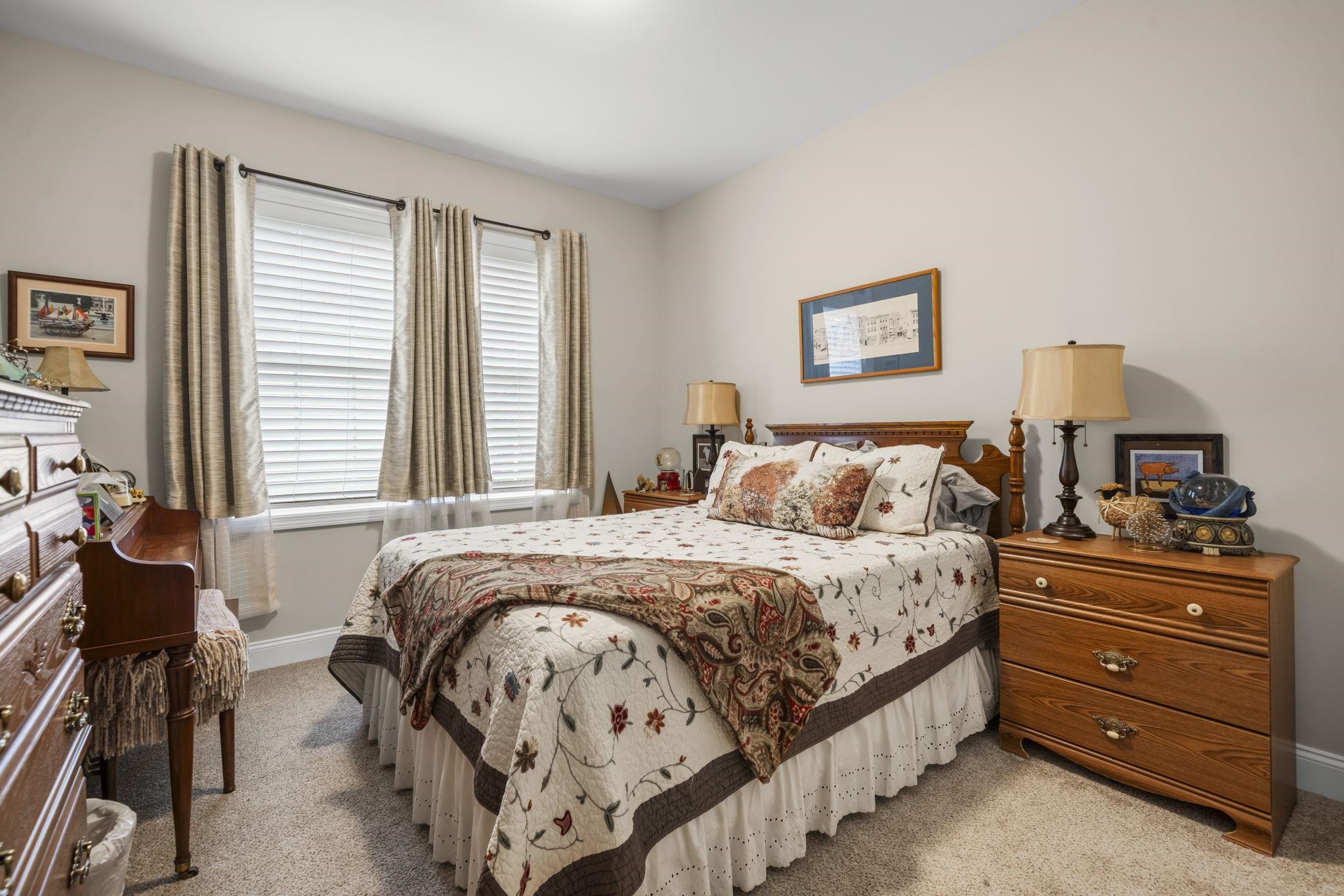 19 Pumpkin Patch Way, Londonderry, NH 03053