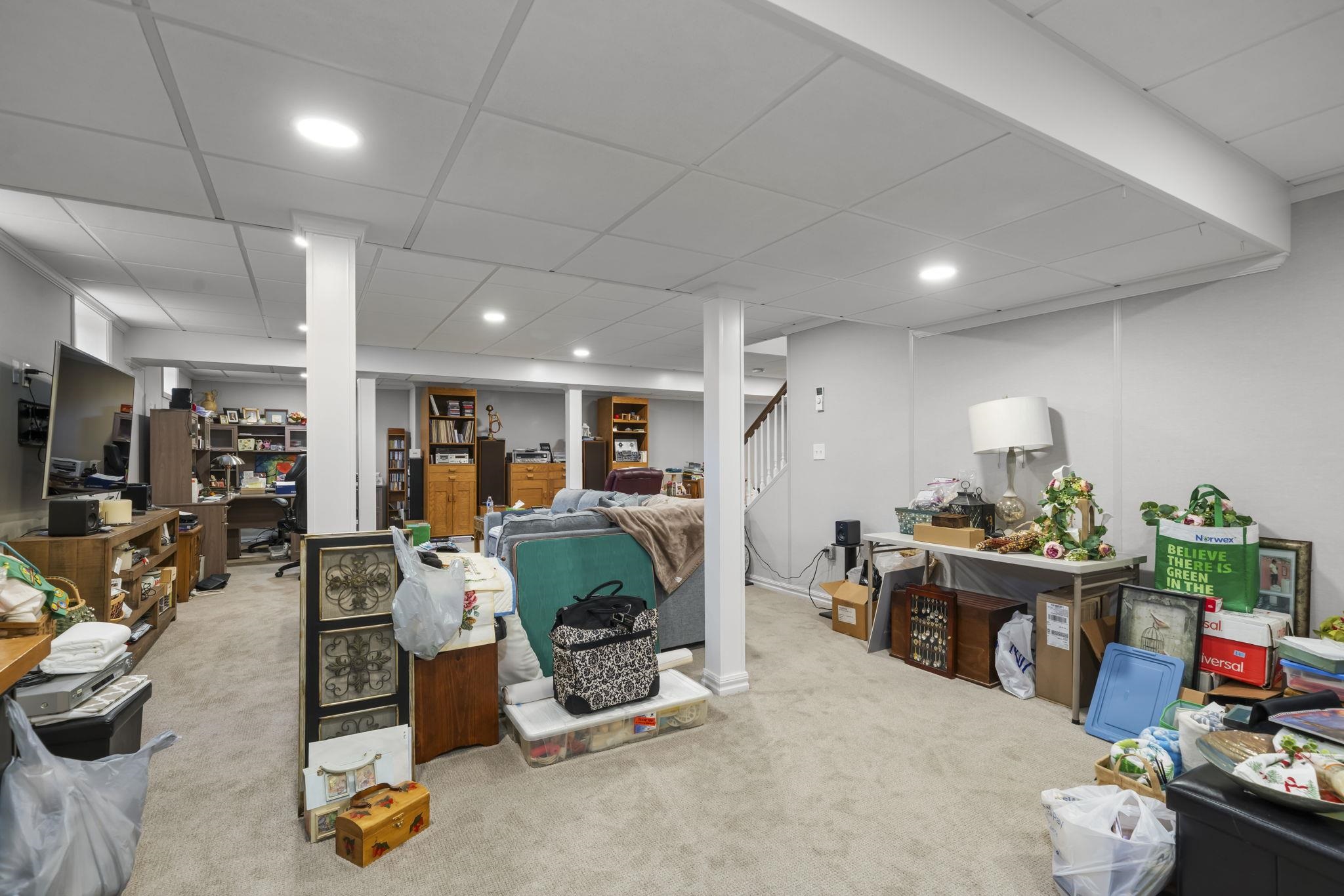19 Pumpkin Patch Way, Londonderry, NH 03053