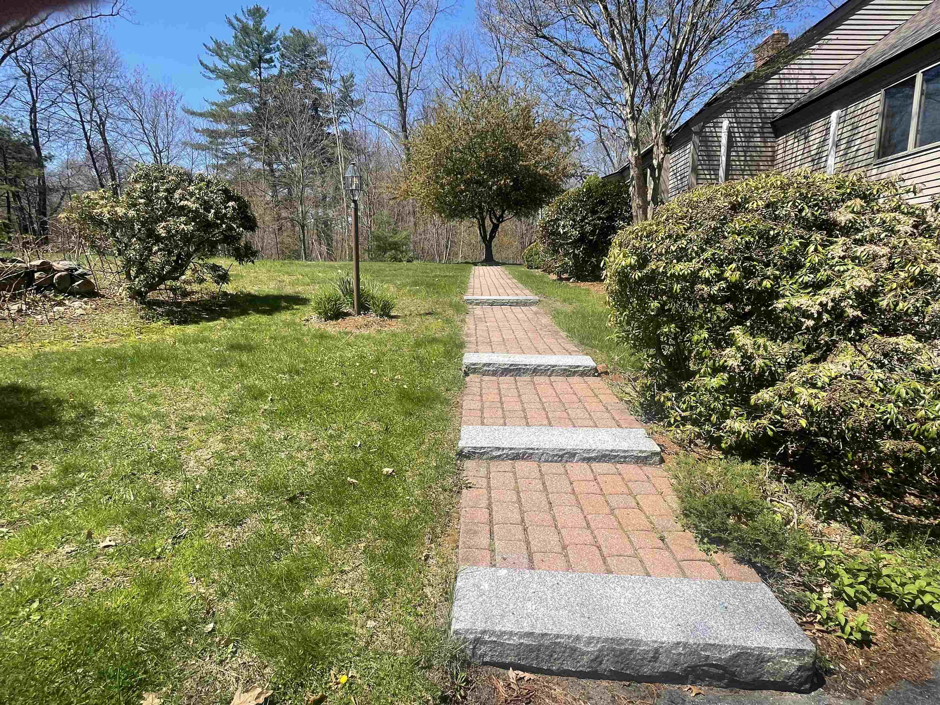 15 Knightland Rd, Atkinson, NH 03811