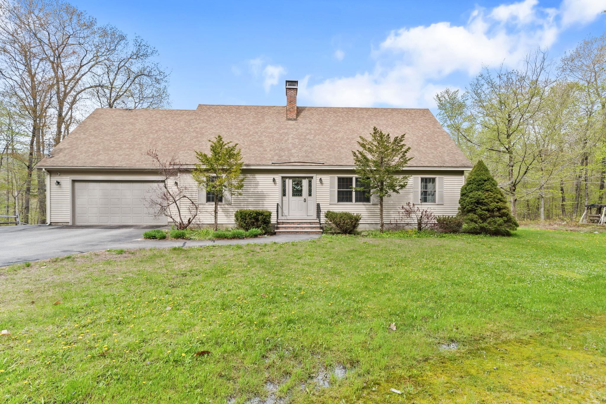 10 Avon Shores Rd, Moultonborough, NH 03254