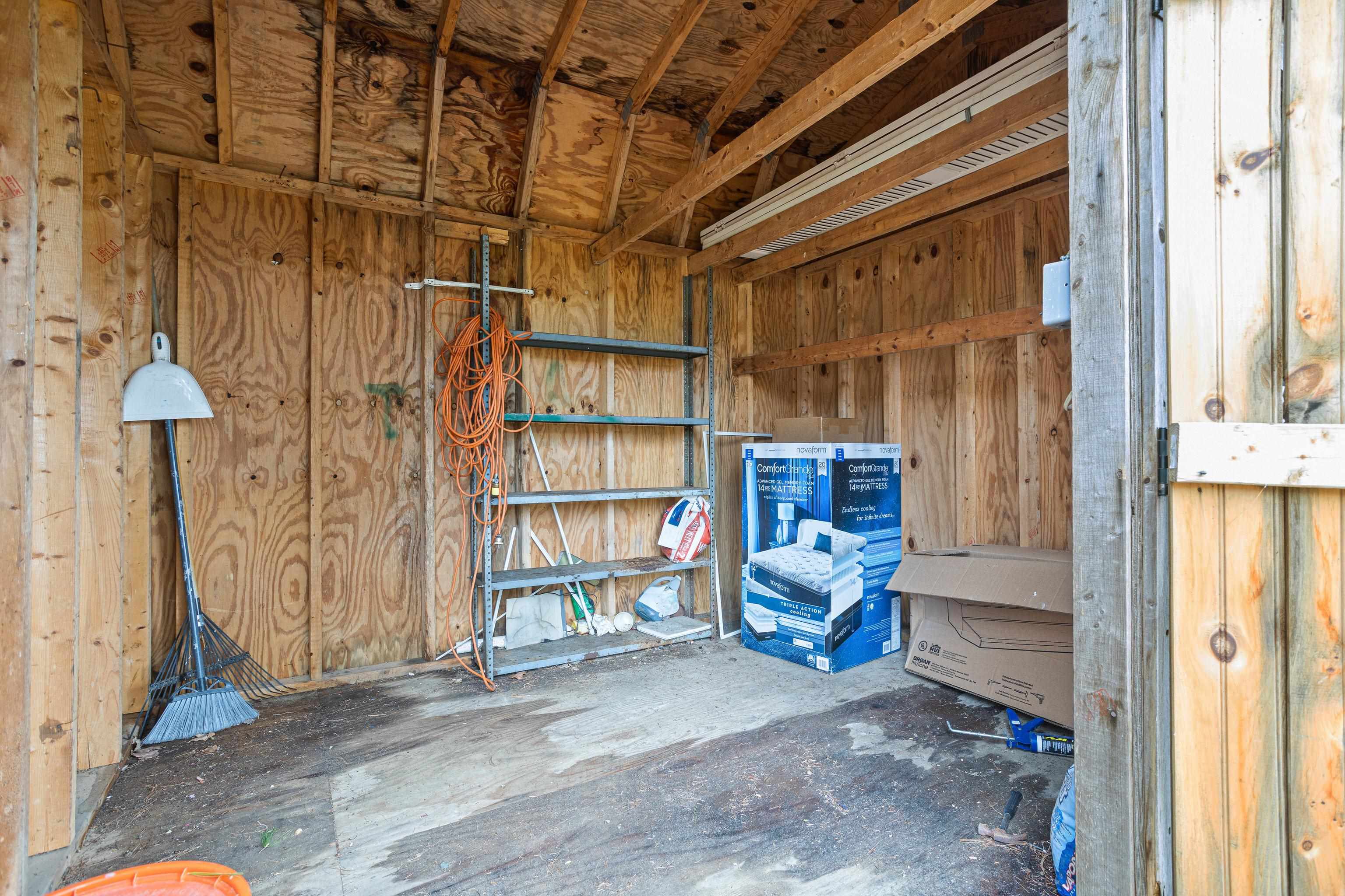 8 Dart St, Hooksett, NH 03106