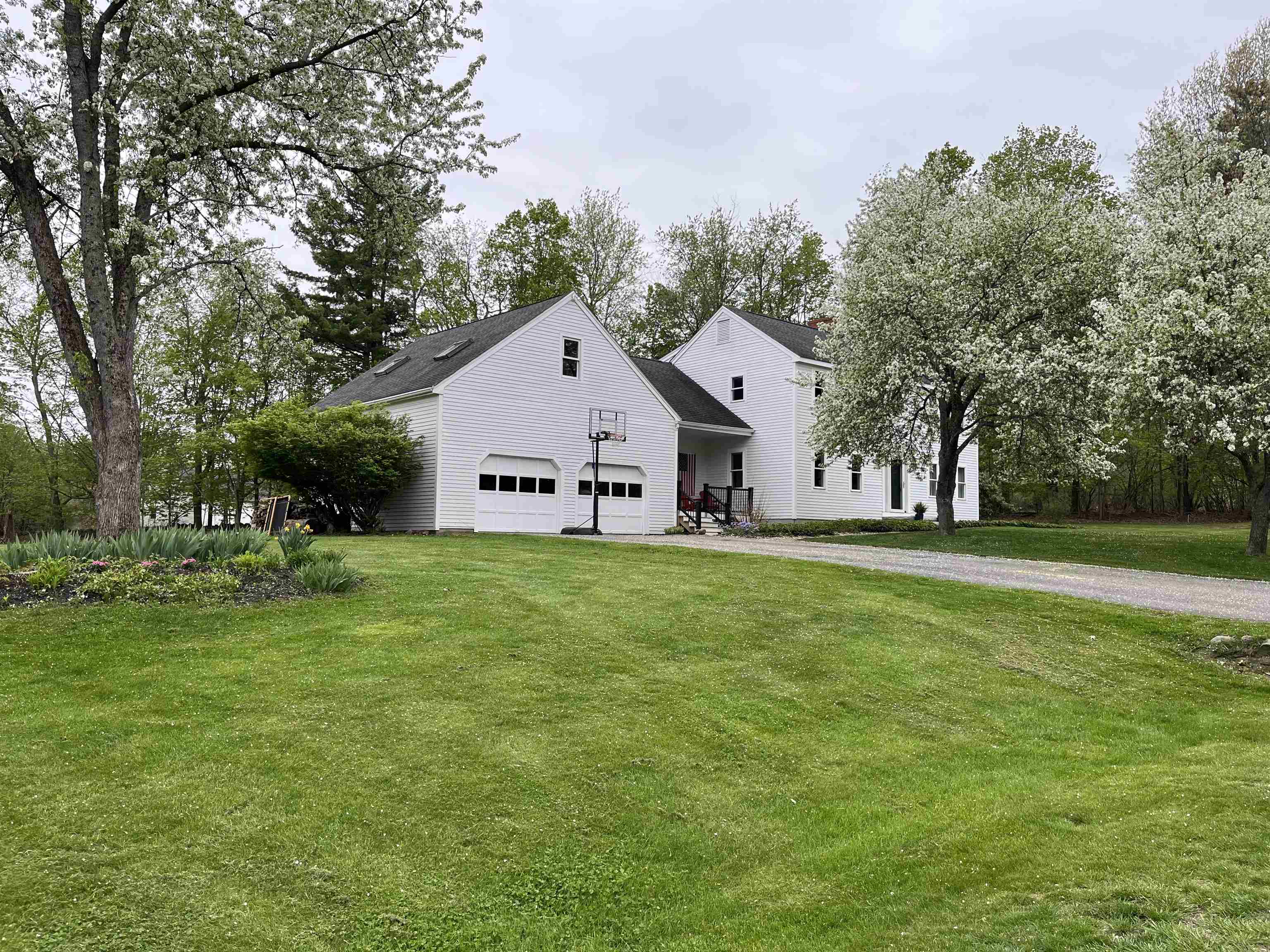 3 Coach Rd, Stratham, NH 03885