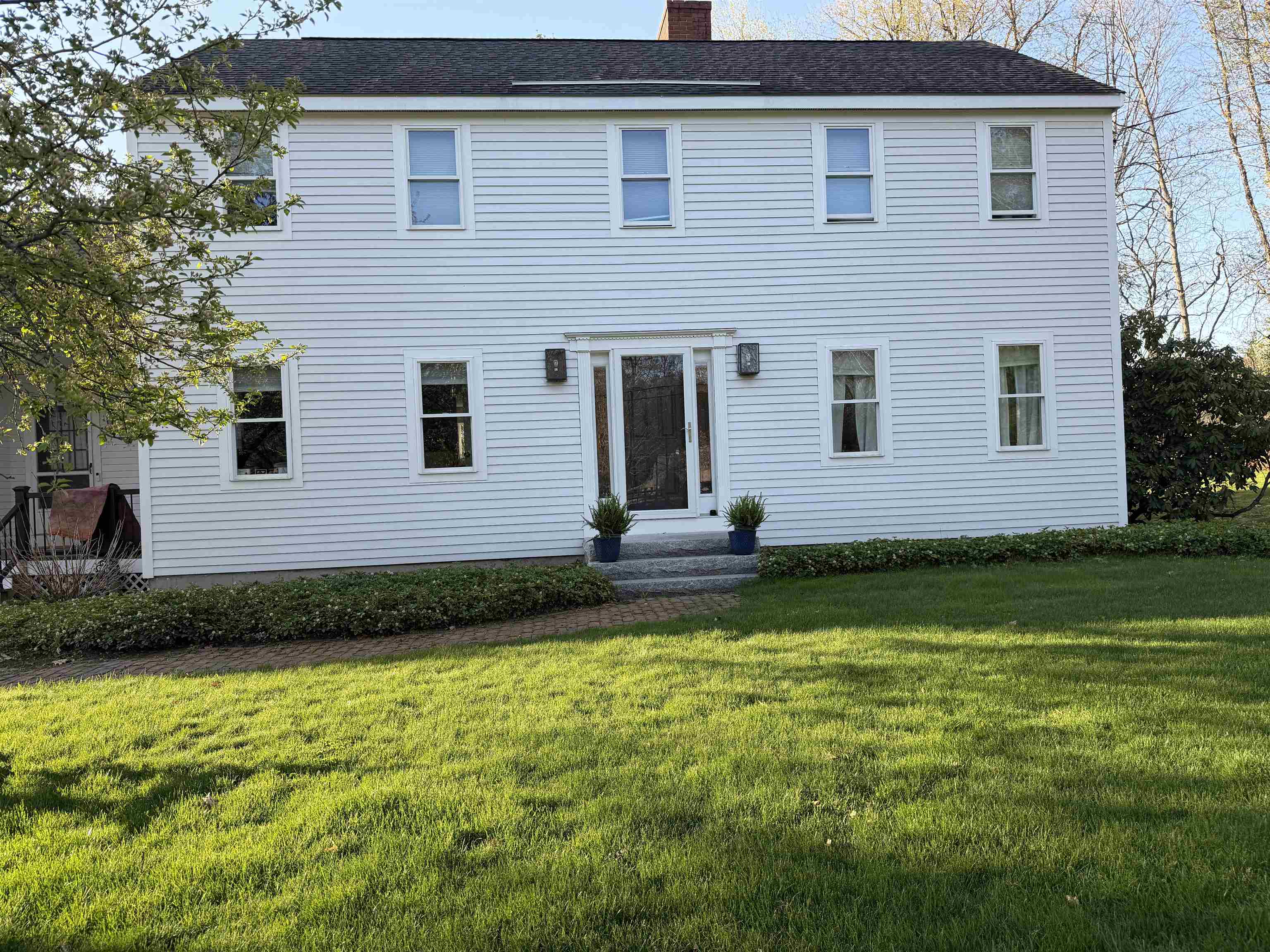 3 Coach Rd, Stratham, NH 03885