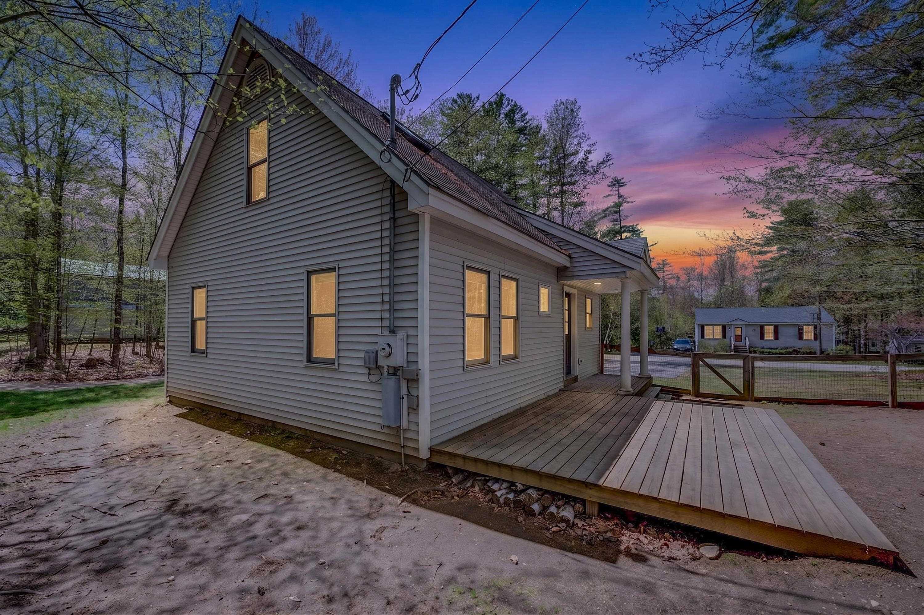 37 Smith St, Plymouth, NH 03264