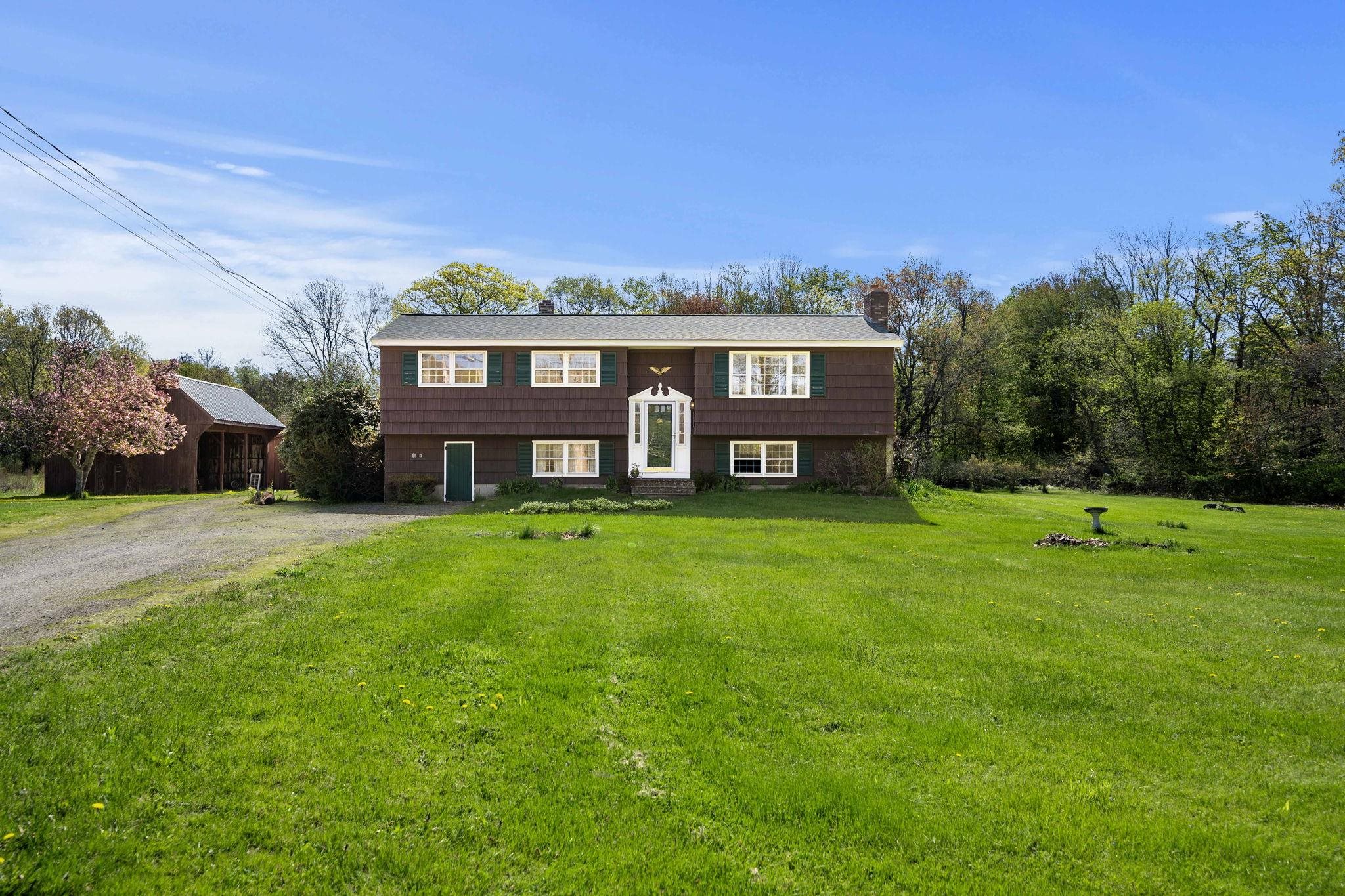 58 Willow Rd, East Kingston, NH 03827-2025