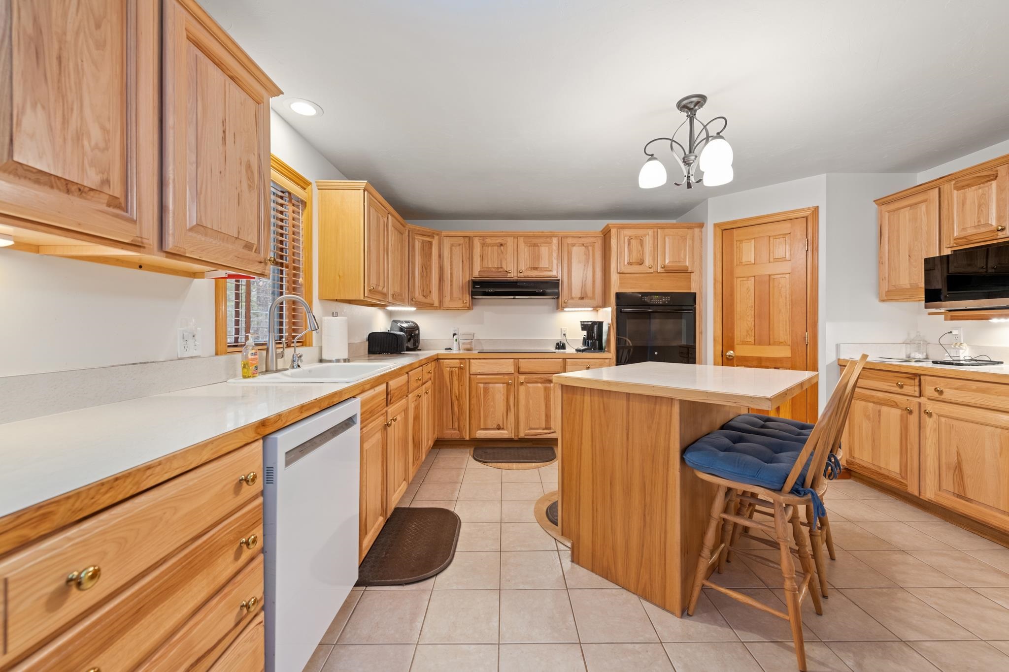 37 Rosy Ln, Campton, NH 03223