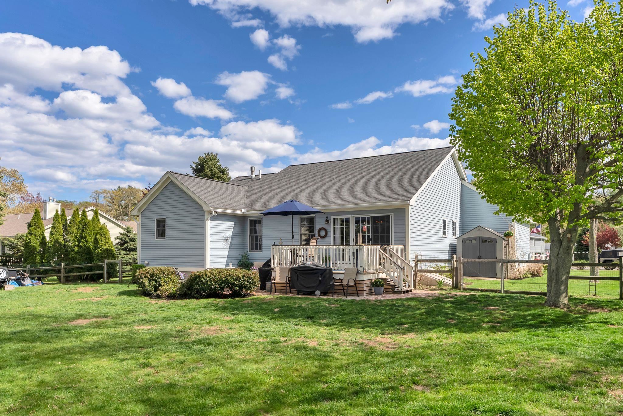9 Marshview Cir, Seabrook, NH 03874