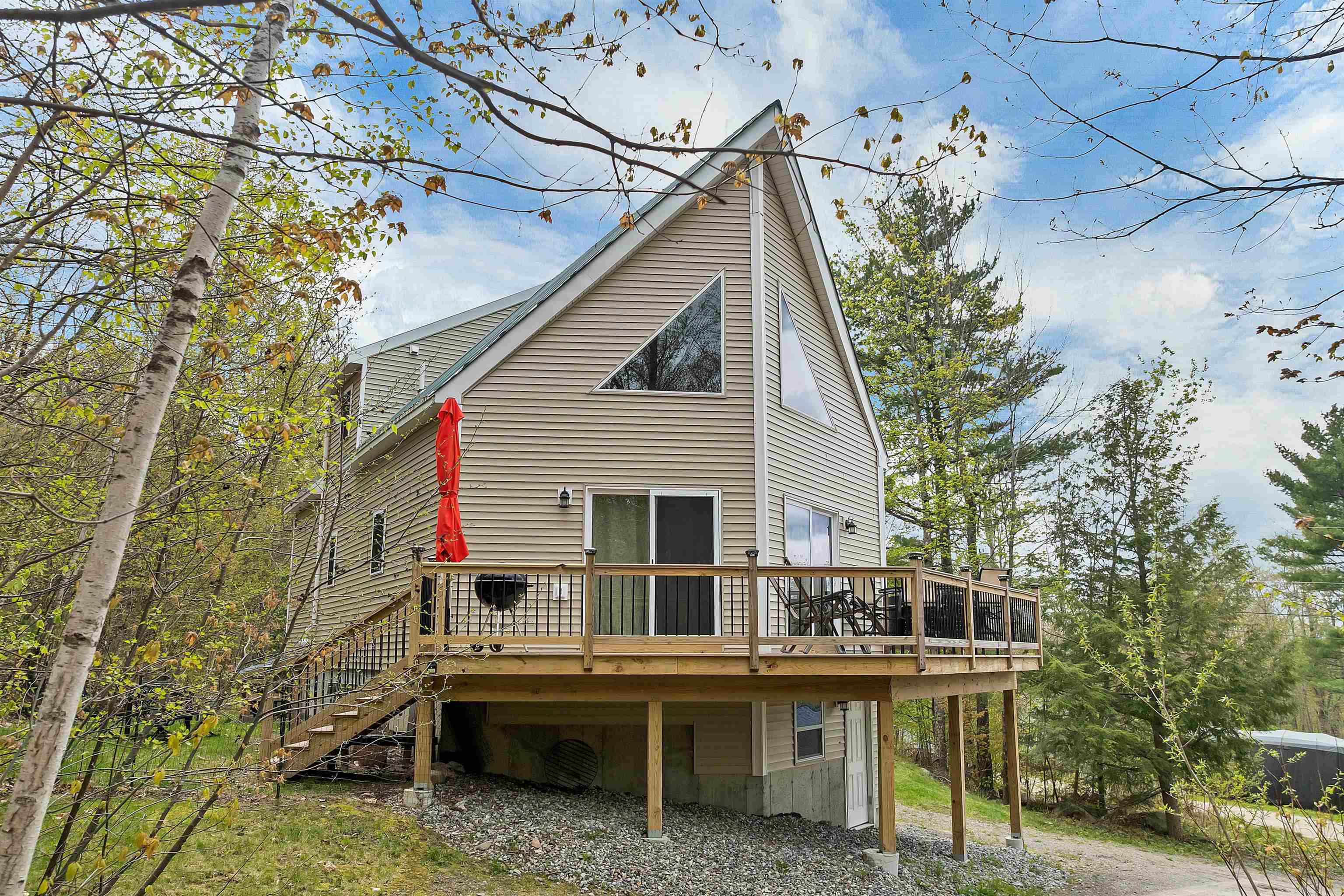 37 Larry Drive — photo 1