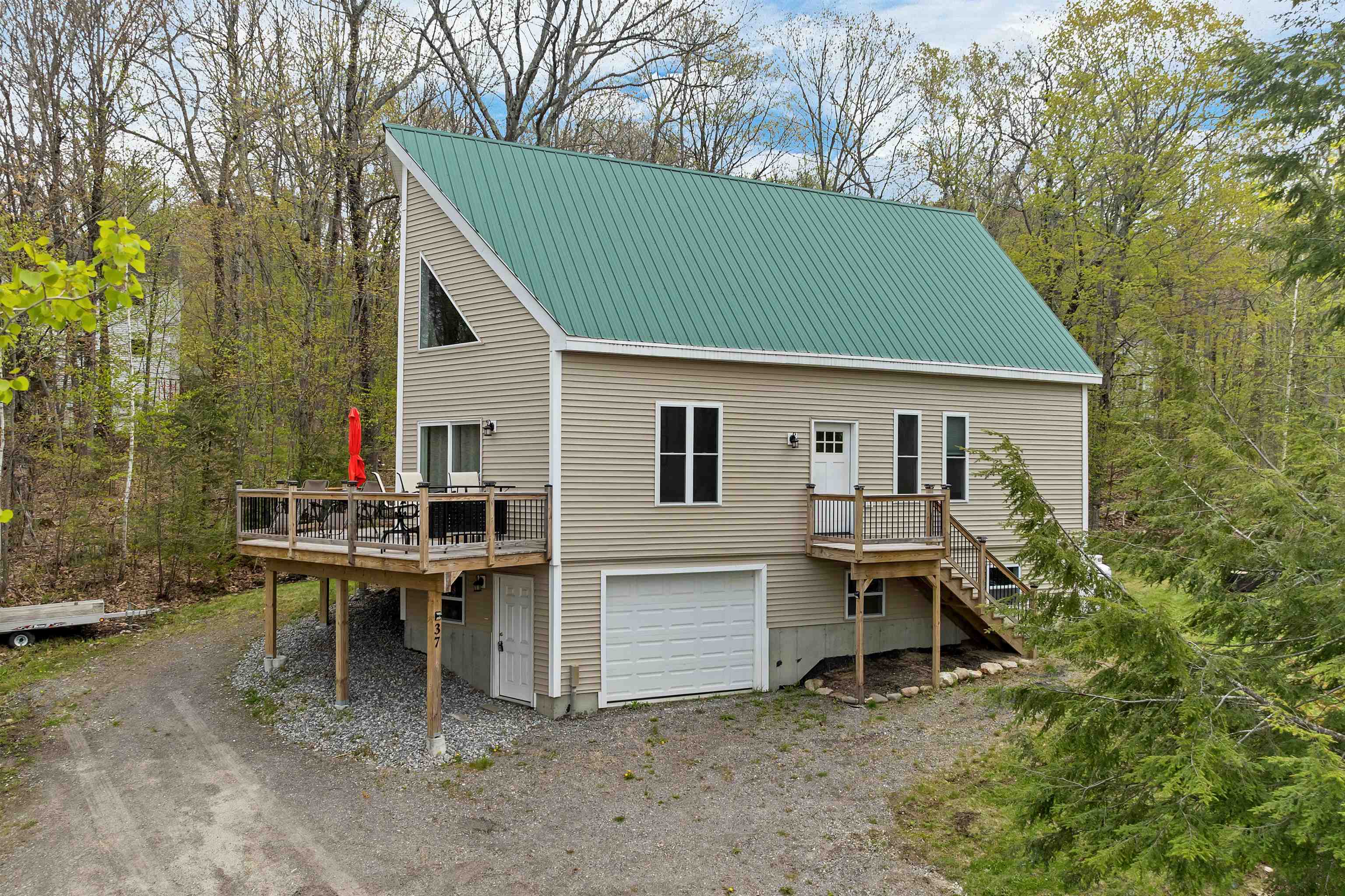 37 Larry Drive — photo 2