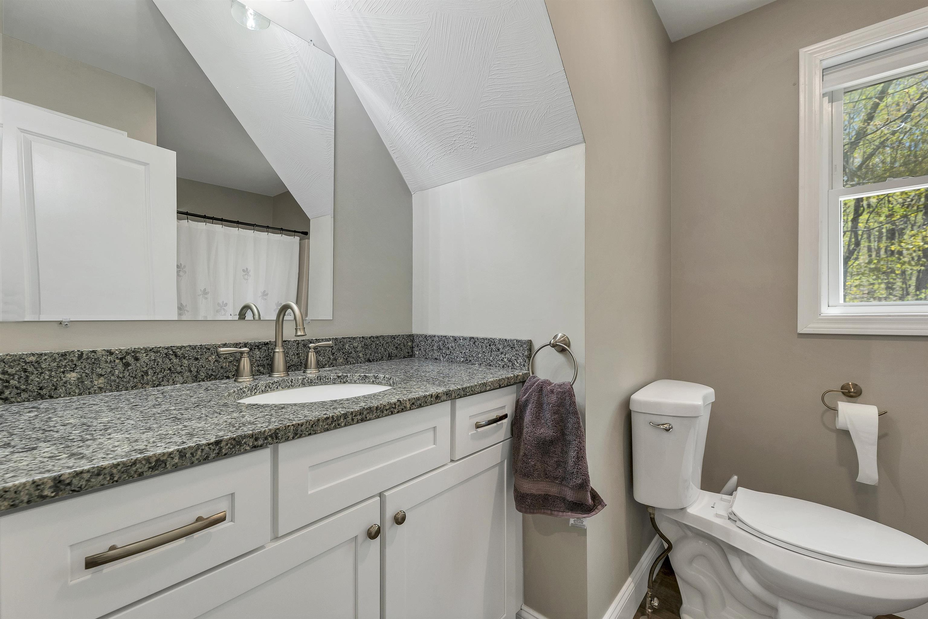 37 Larry Dr, Alton, NH 03810