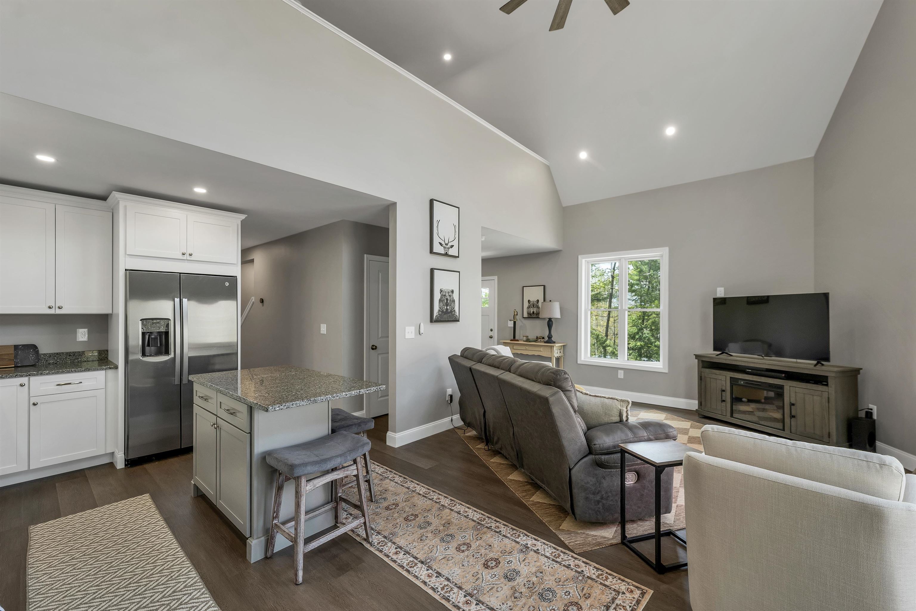 37 Larry Drive — photo 3