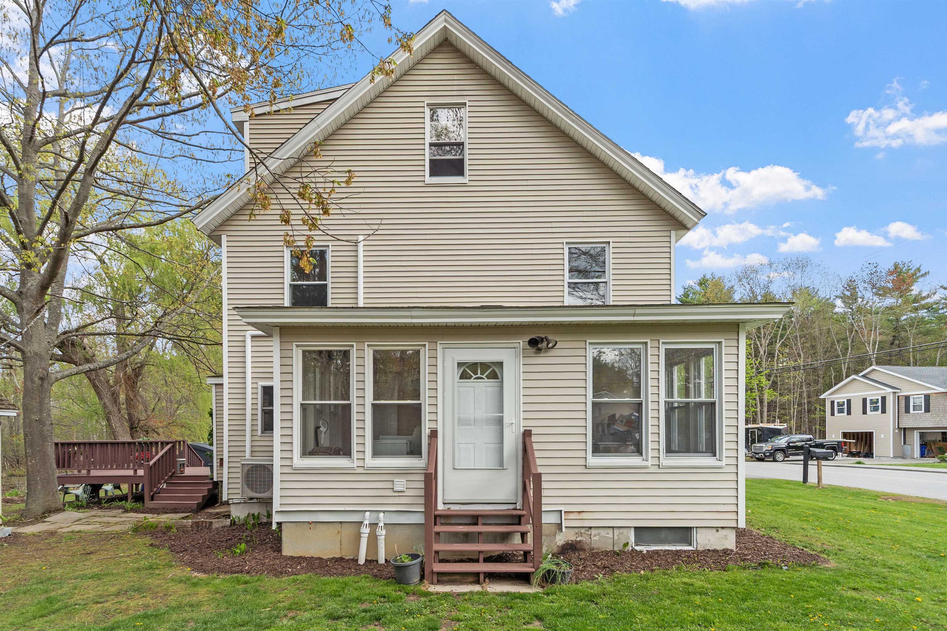 71 Linden St, Exeter, NH 03833
