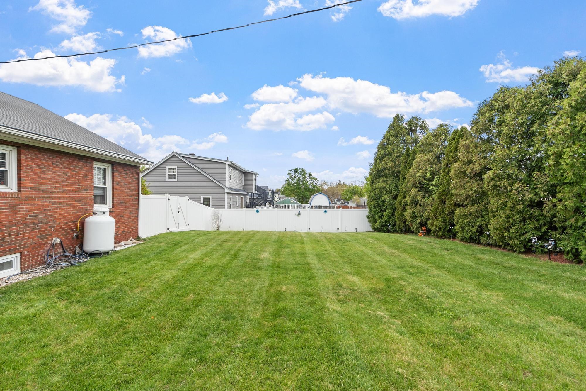 370 Reed St, Manchester, NH 03102
