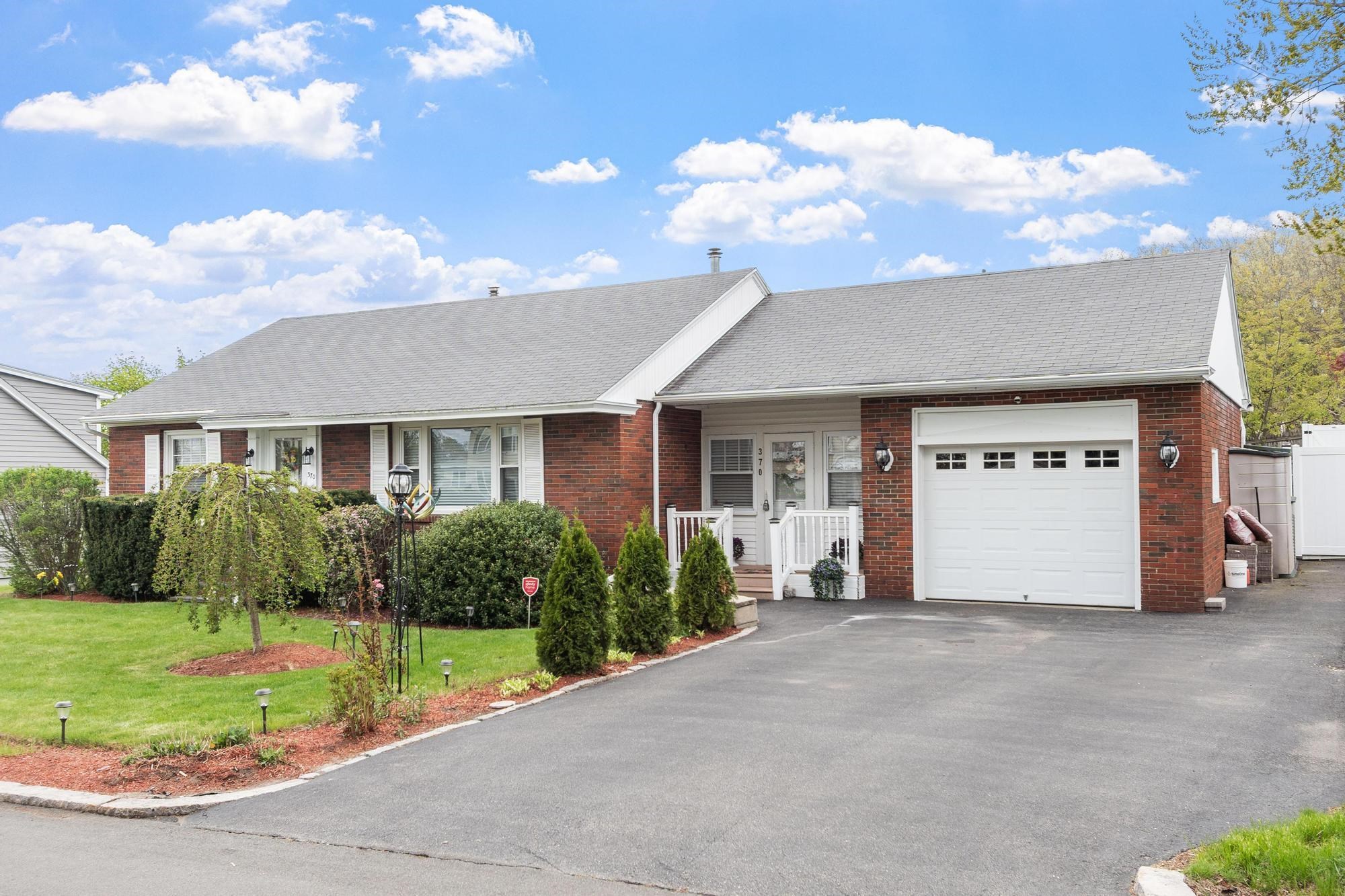 370 Reed St, Manchester, NH 03102