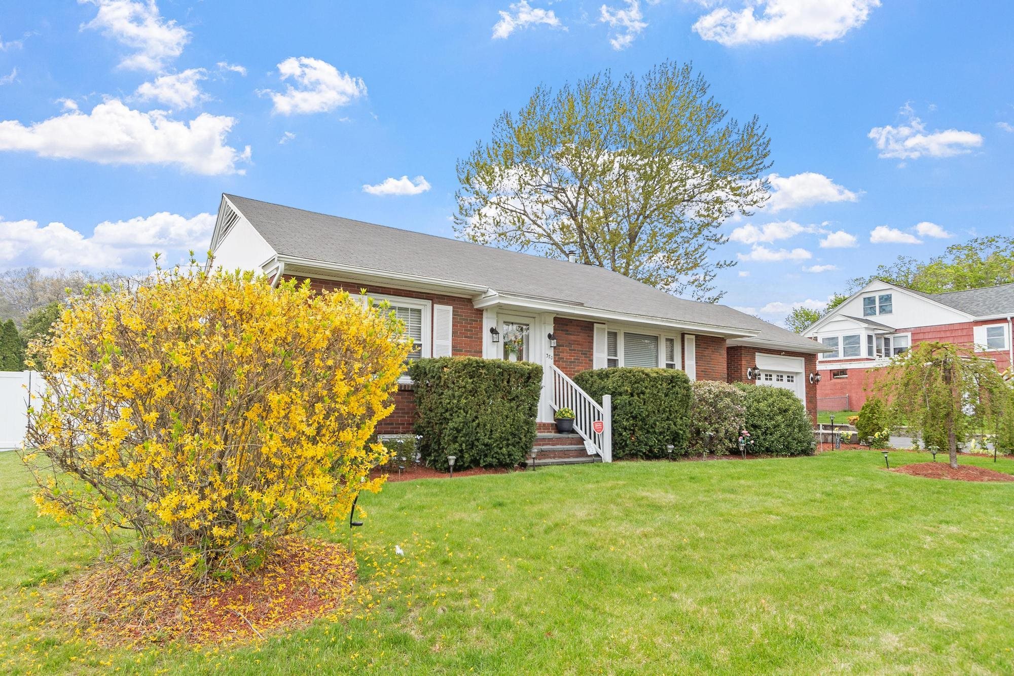 370 Reed St, Manchester, NH 03102