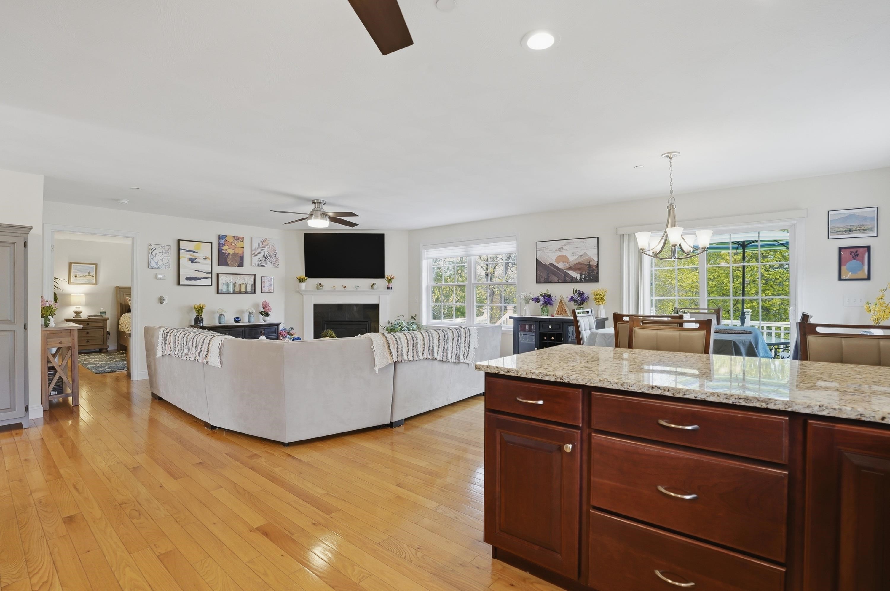 4 Mulligan Way, Kingston, NH 03848