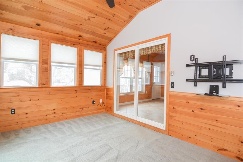 47 Campbell Dr, Salem, NH 03079
