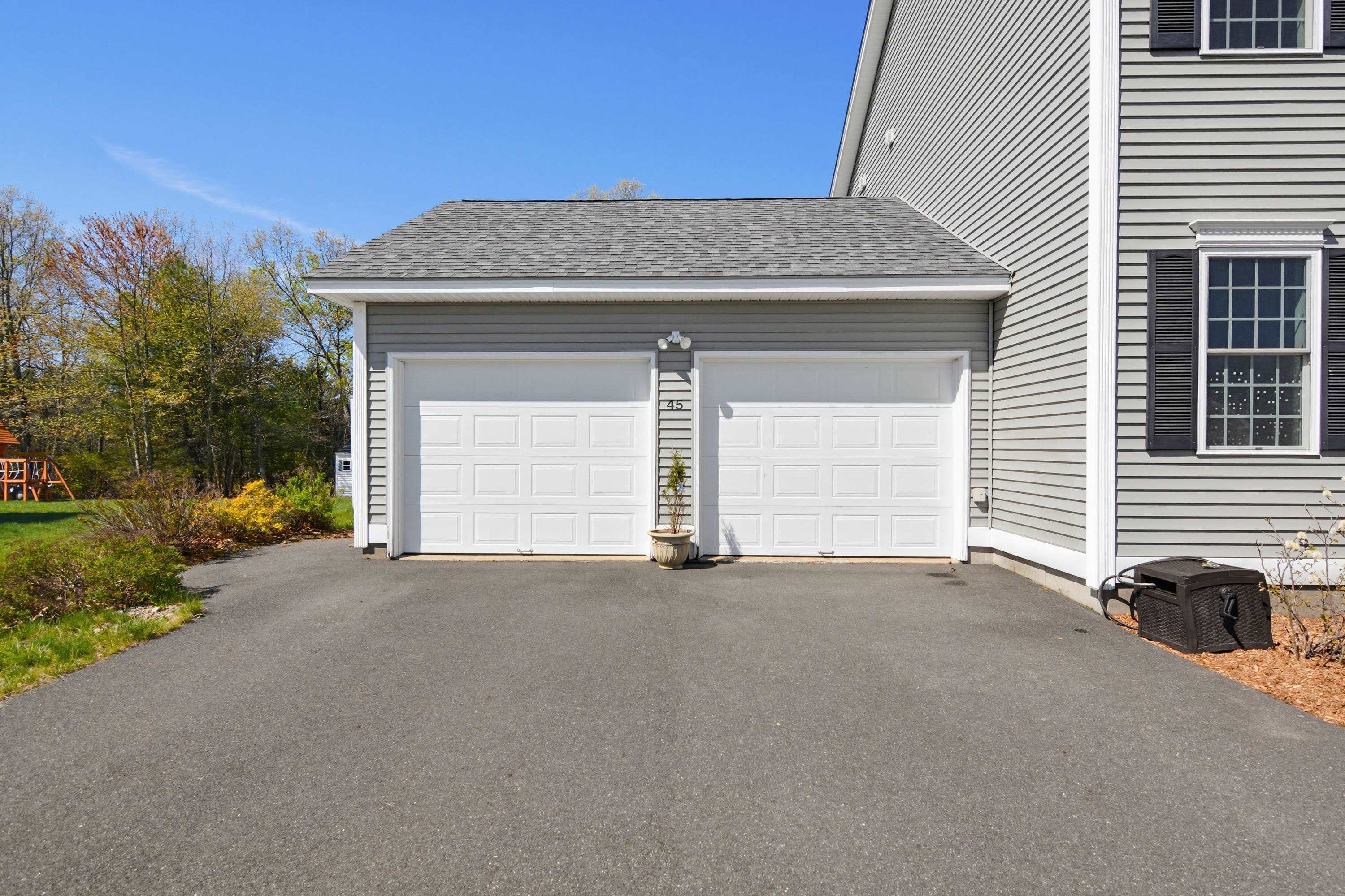 45 Windsewpt Rd, Manchester, NH 03109
