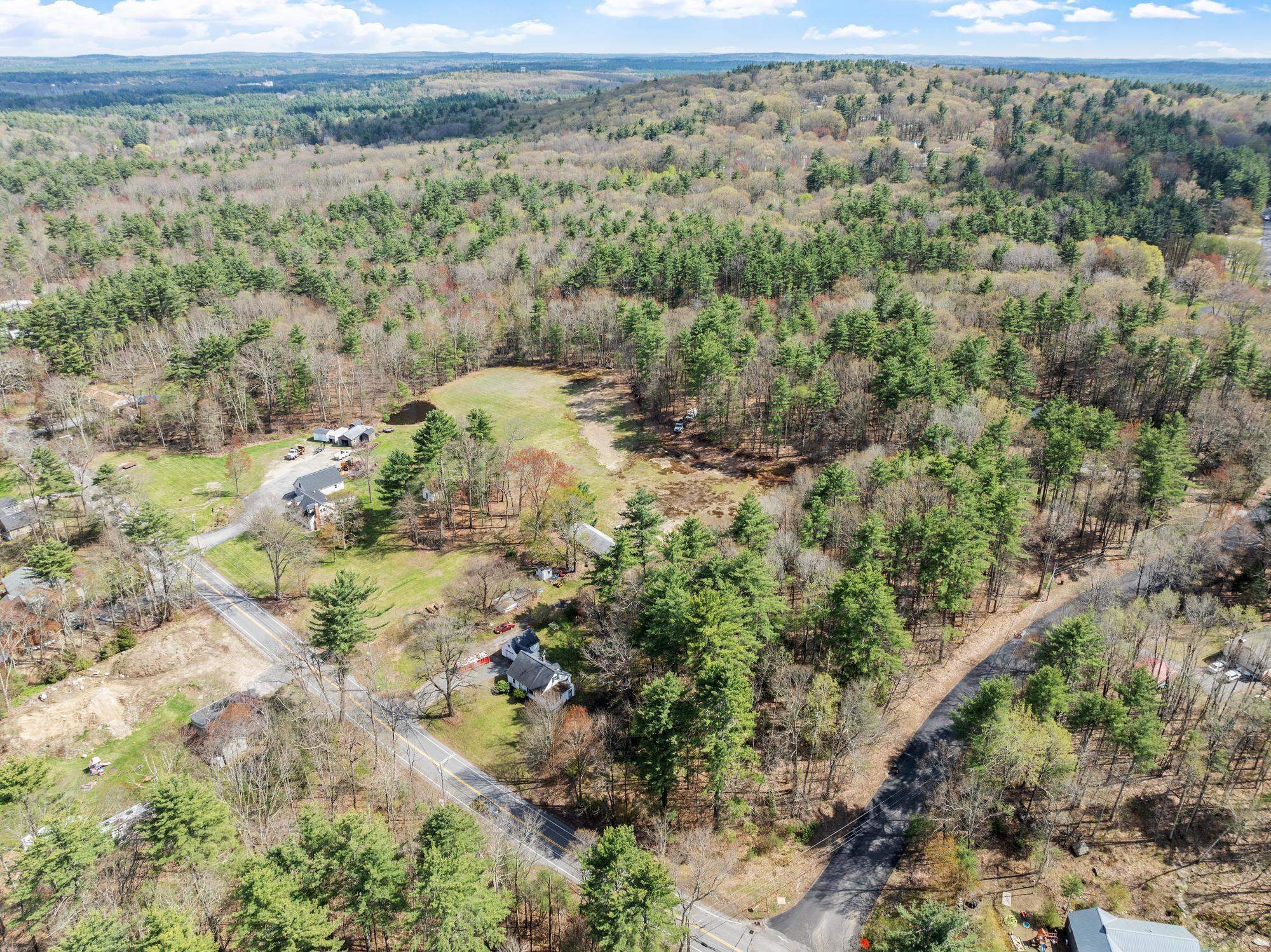 94 Amherst St, Merrimack, NH 03054