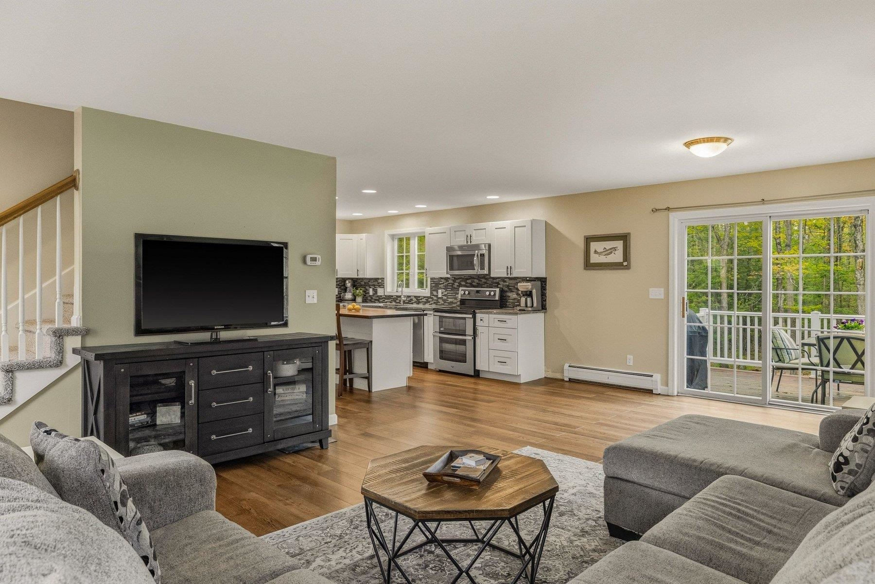 109 Langford Rd, Raymond, NH 03077