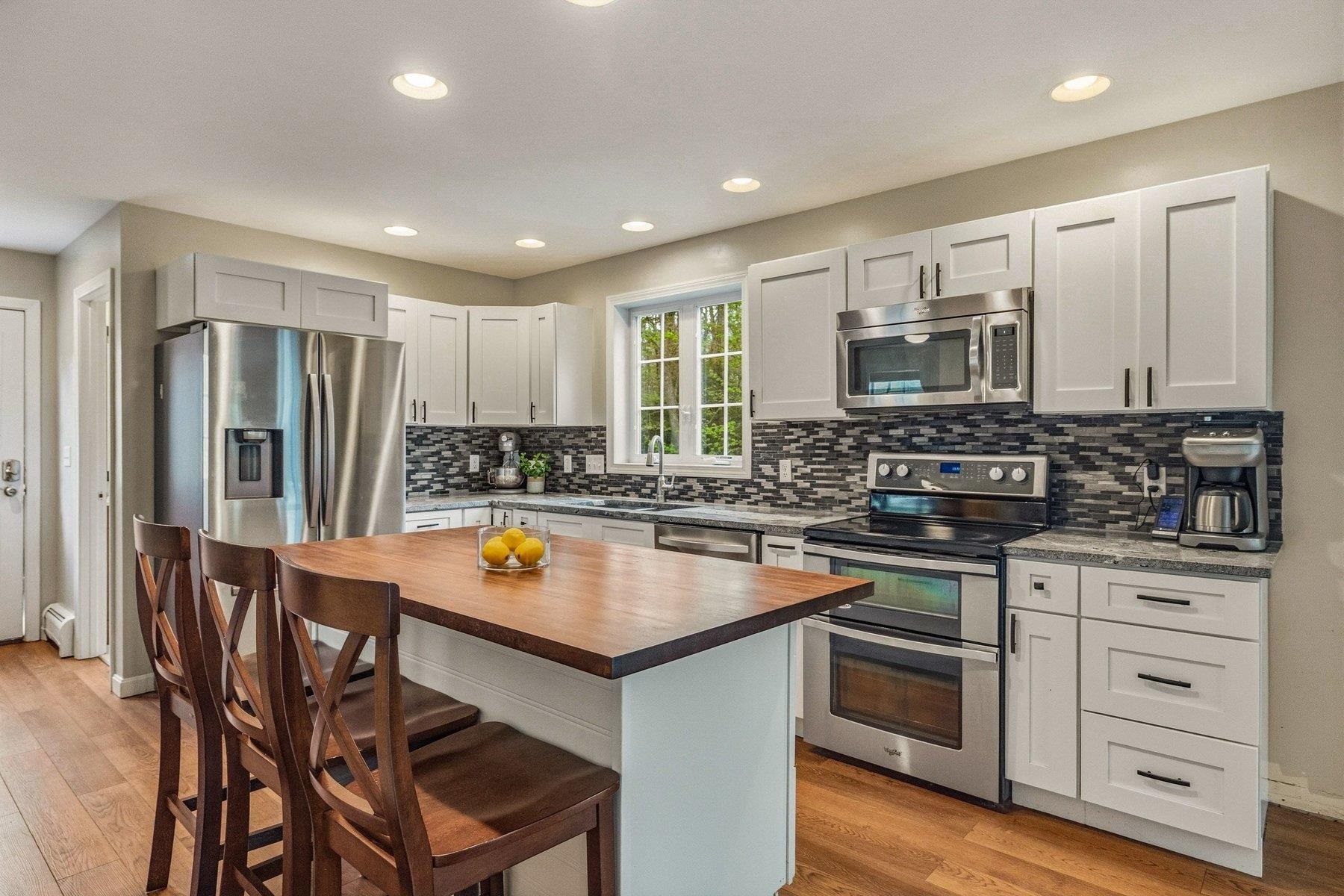 109 Langford Rd, Raymond, NH 03077