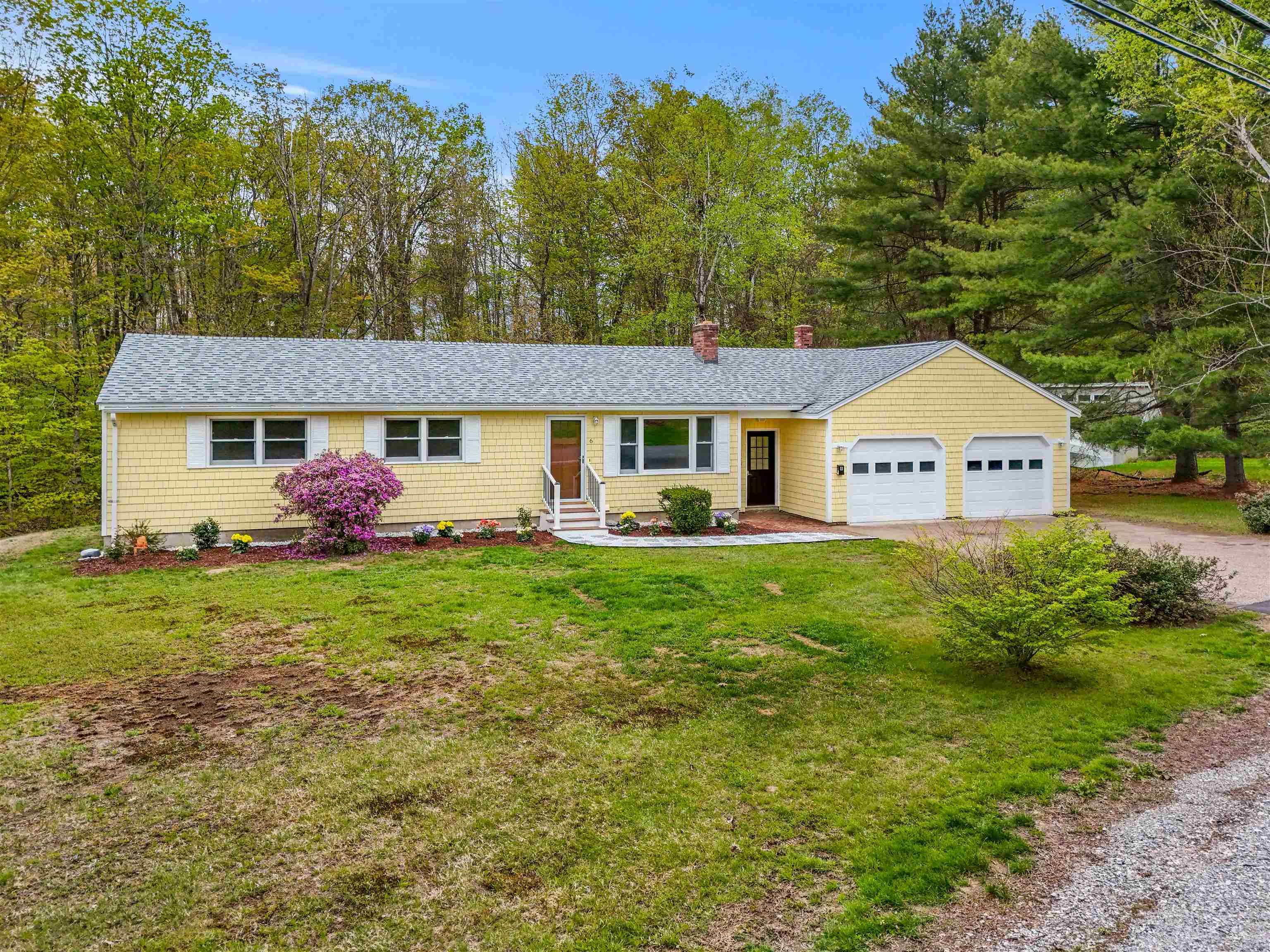 6 Colonial Dr, Gilford, NH 03249
