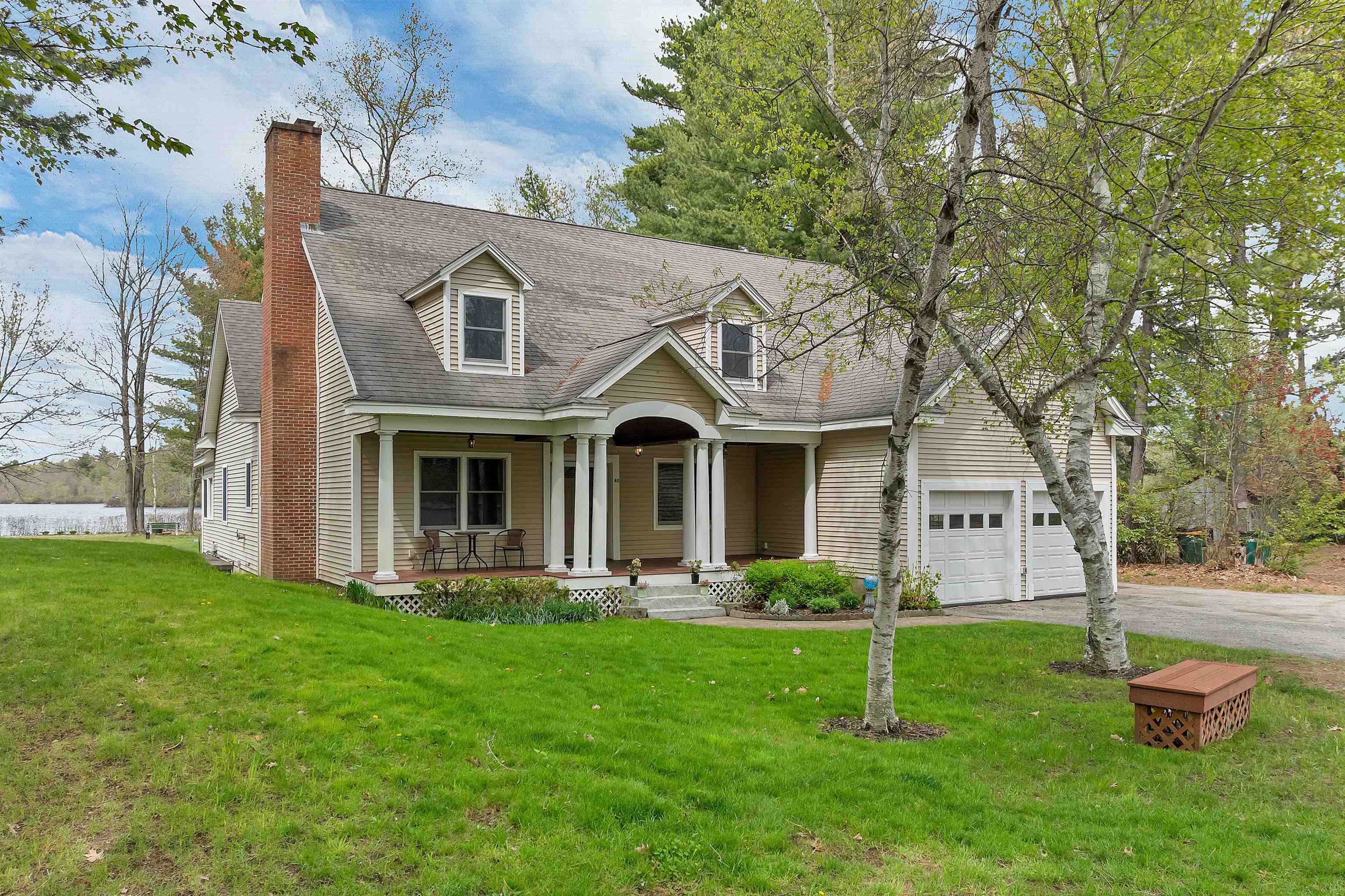 40 Coopers Grove Rd, Kingston, NH 03848
