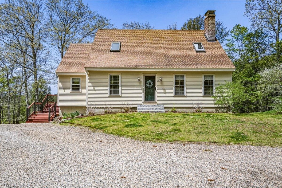 35 Haynes Rd, Deerfield, NH 03037