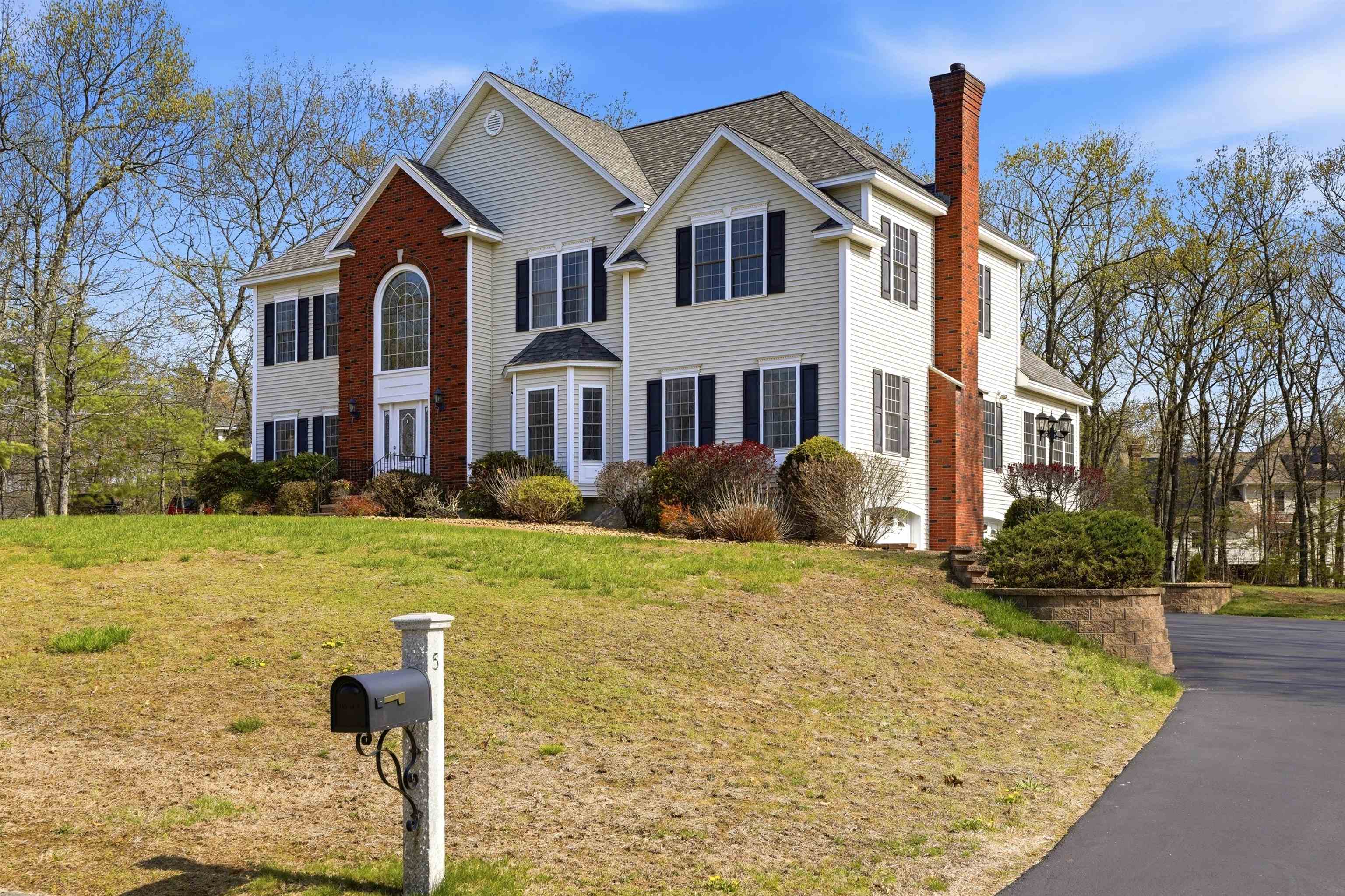 5 Duston Rd, Windham, NH 03087
