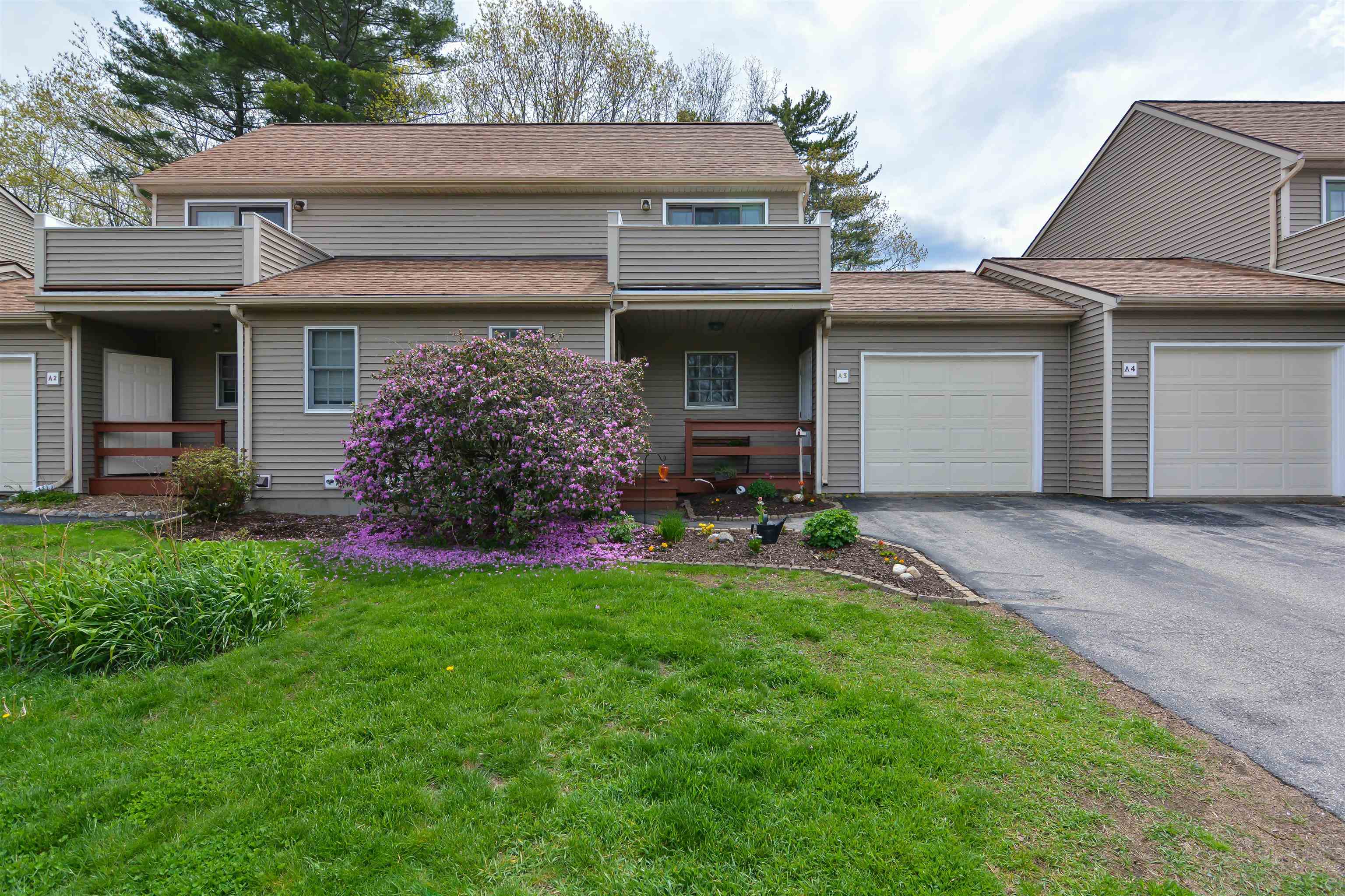 3 Wade Farm Rd, Newmarket, NH 03857