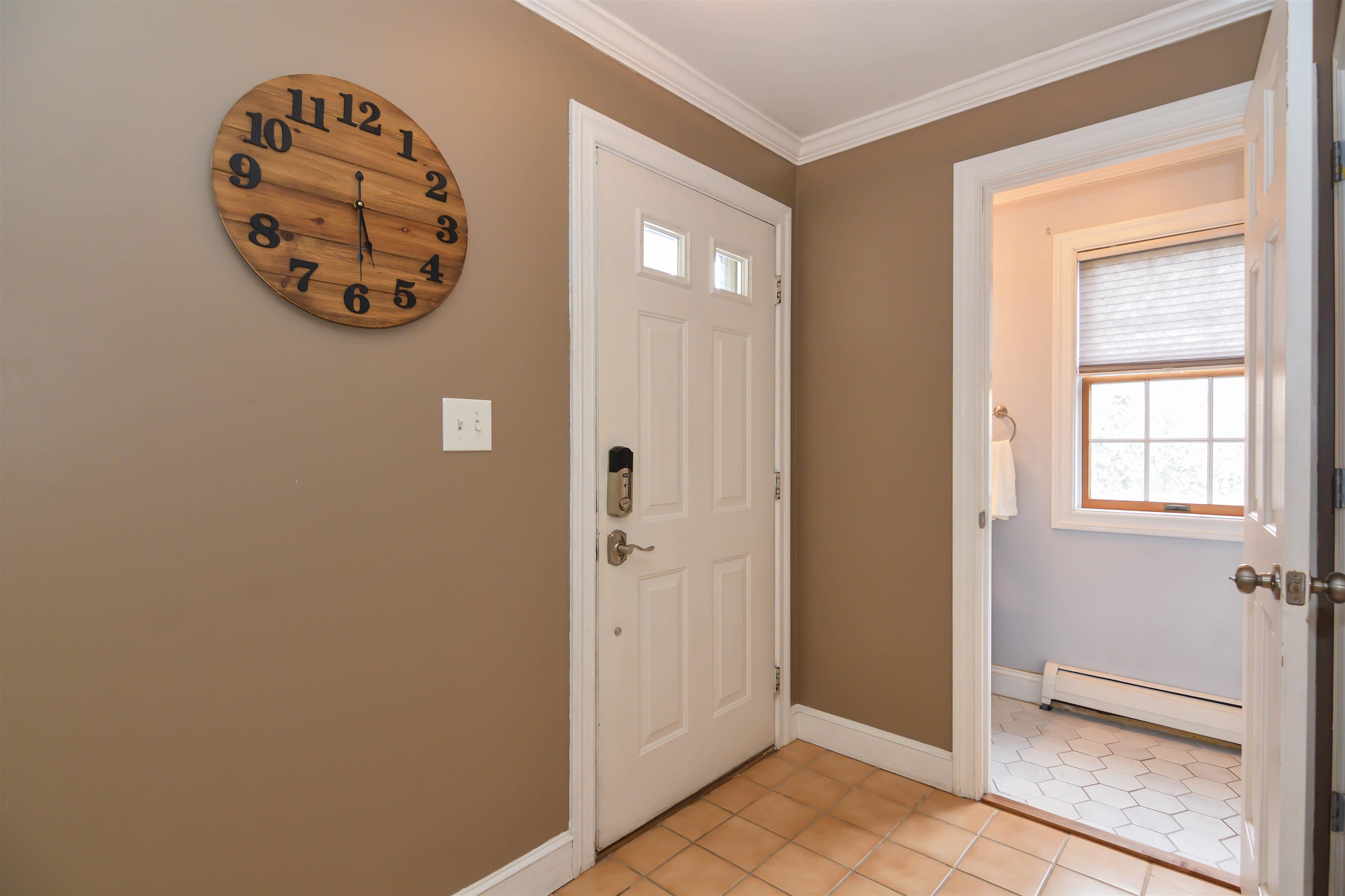 3 Wade Farm Rd, Newmarket, NH 03857