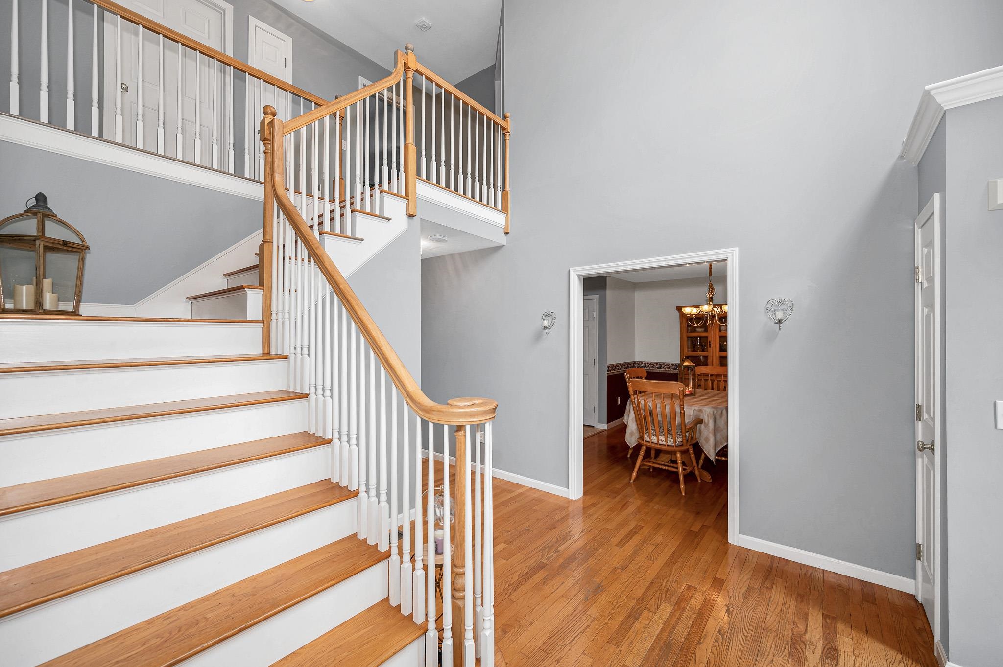 14 Cheshire Ct, Londonderry, NH 03053
