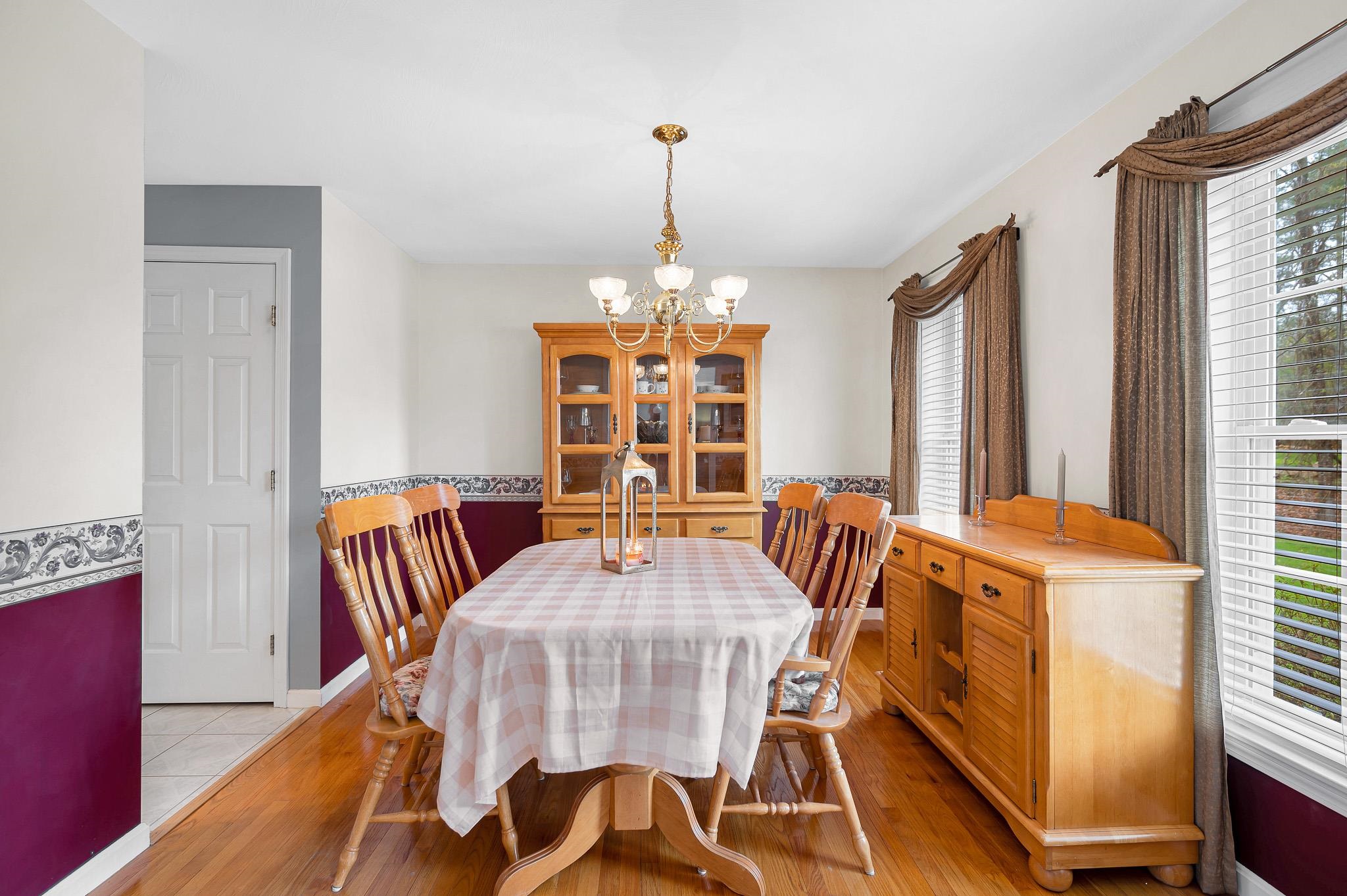 14 Cheshire Ct, Londonderry, NH 03053