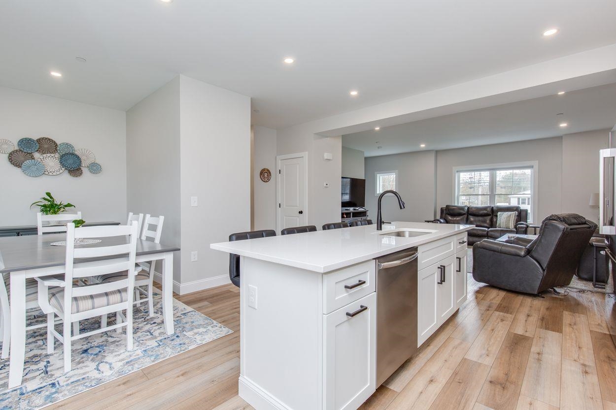 80A Rochester Hill Rd, Rochester, NH 03867