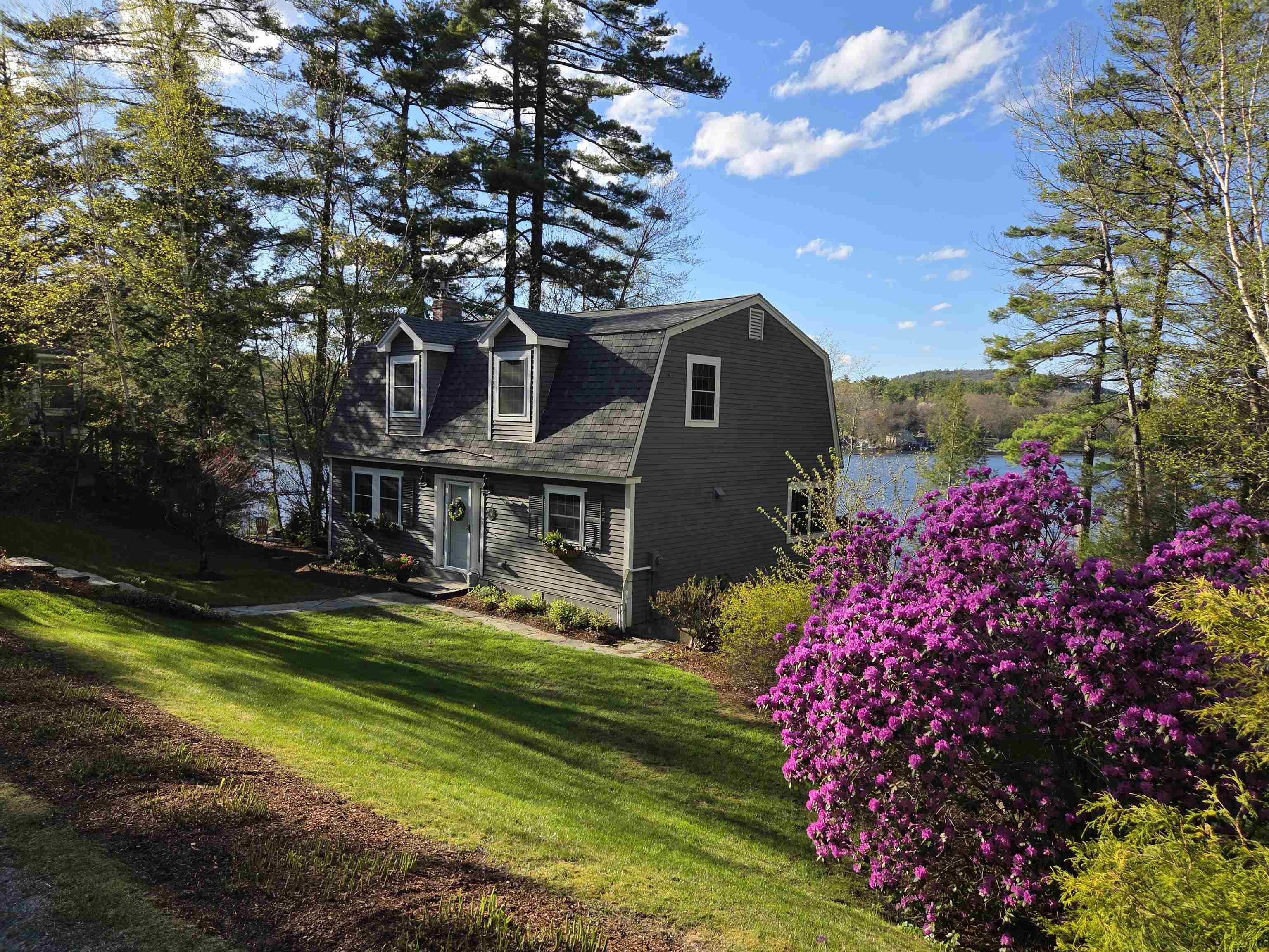 93 Algonquin Rd, Enfield, NH 03748