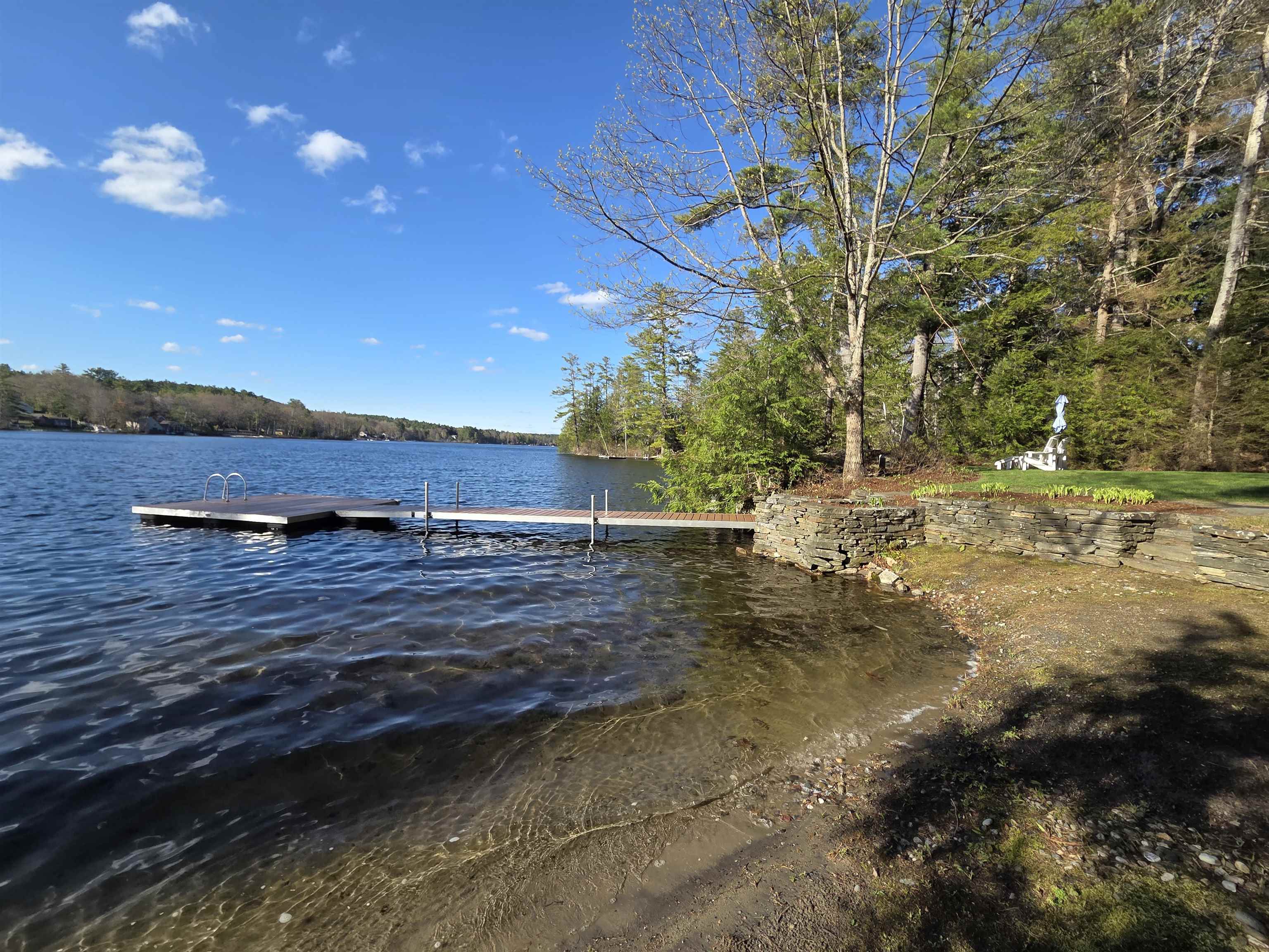 93 Algonquin Rd, Enfield, NH 03748