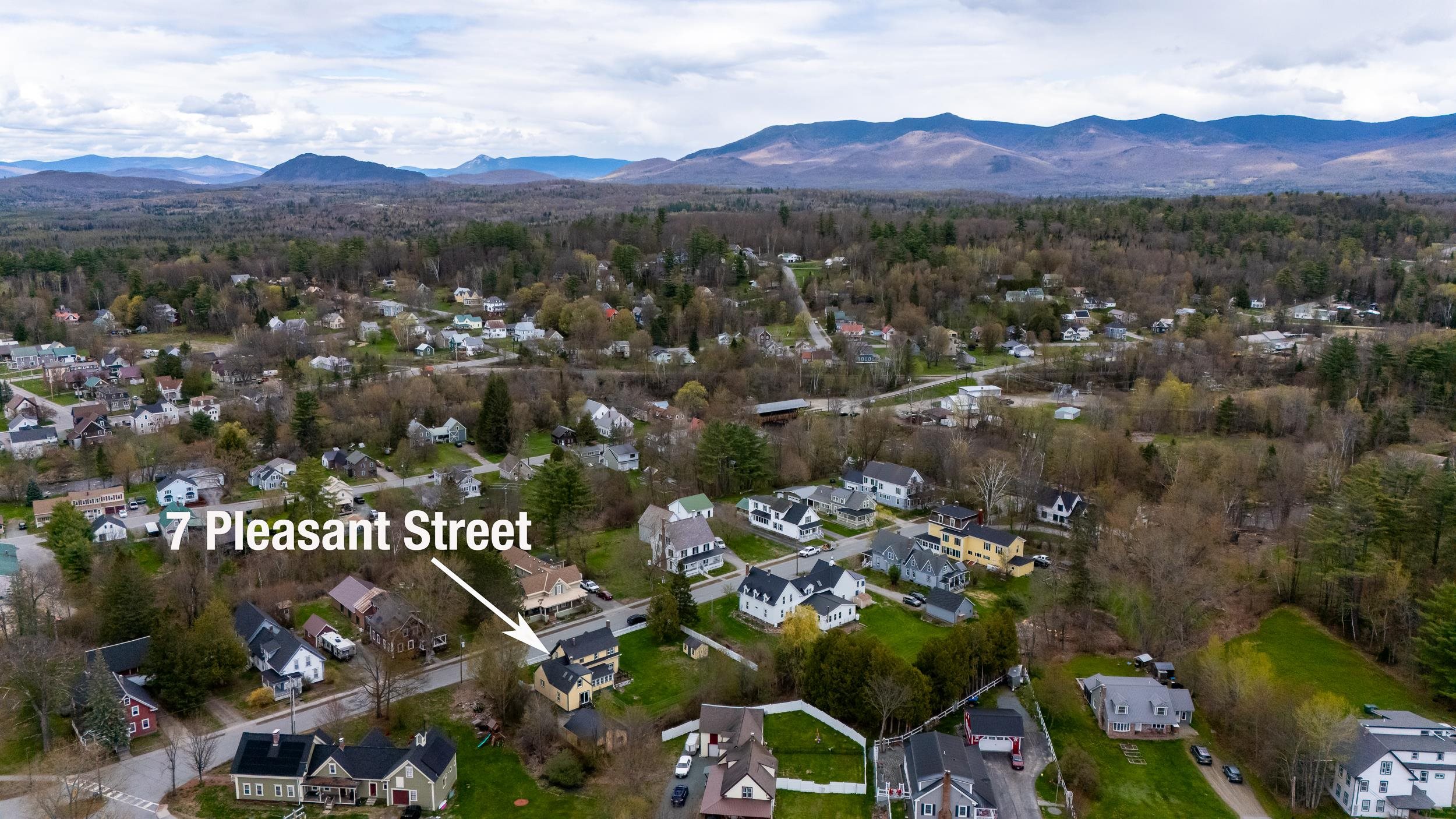 7 Pleasant St, Lancaster, NH 03584