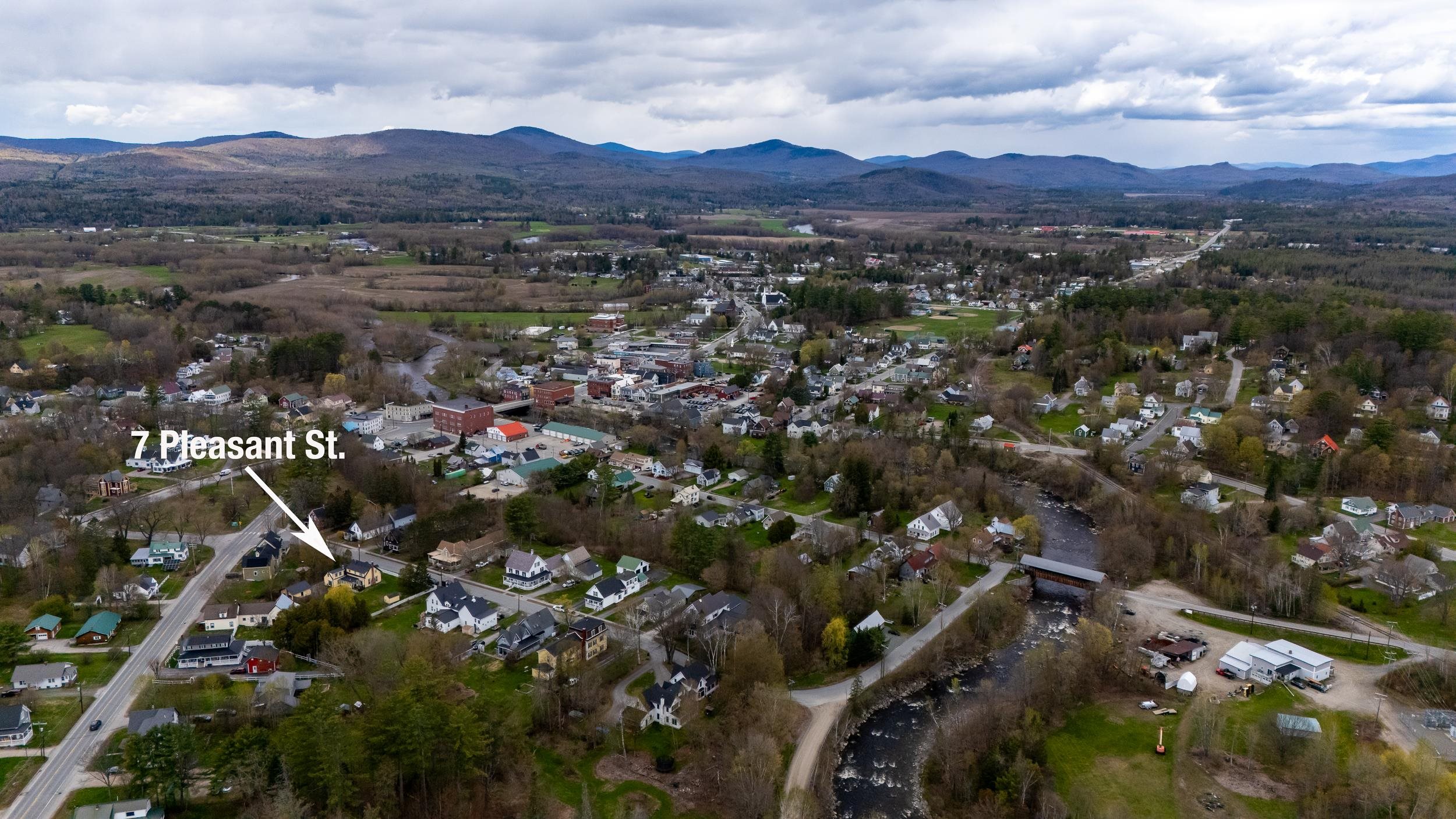 7 Pleasant St, Lancaster, NH 03584