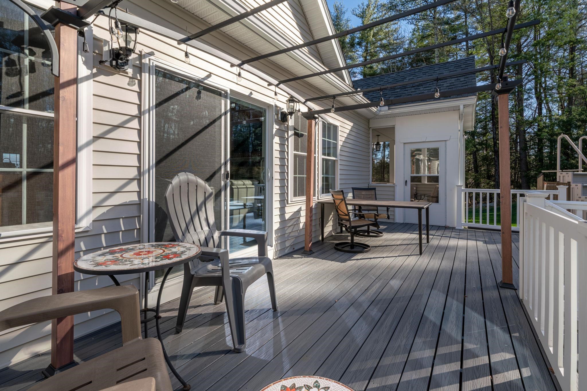 18 Steele Rd, Derry, NH 03038