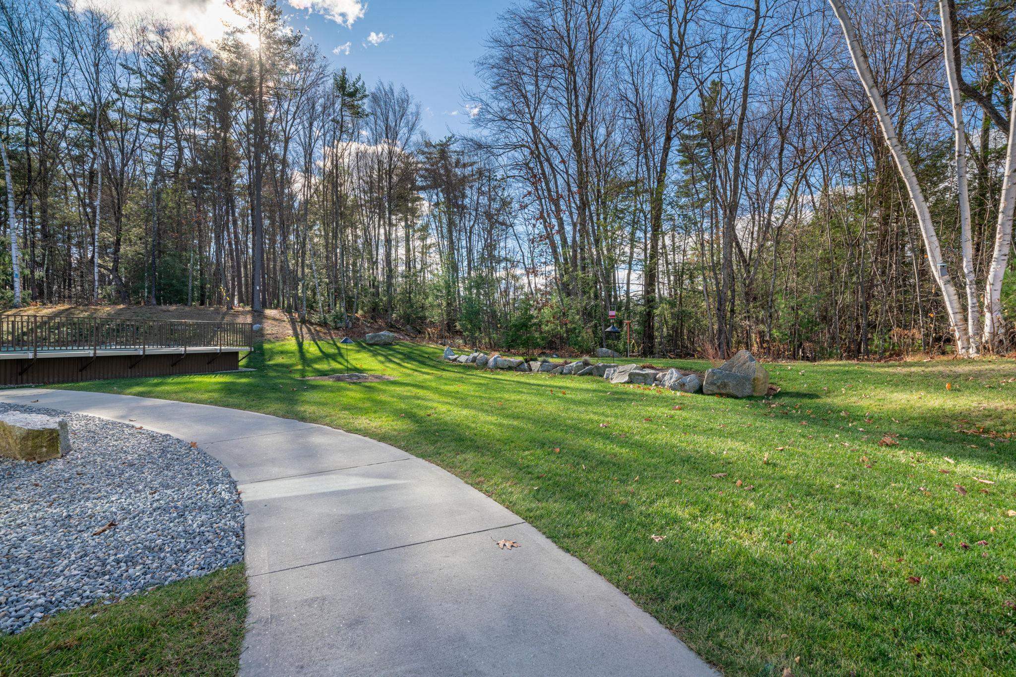 18 Steele Rd, Derry, NH 03038