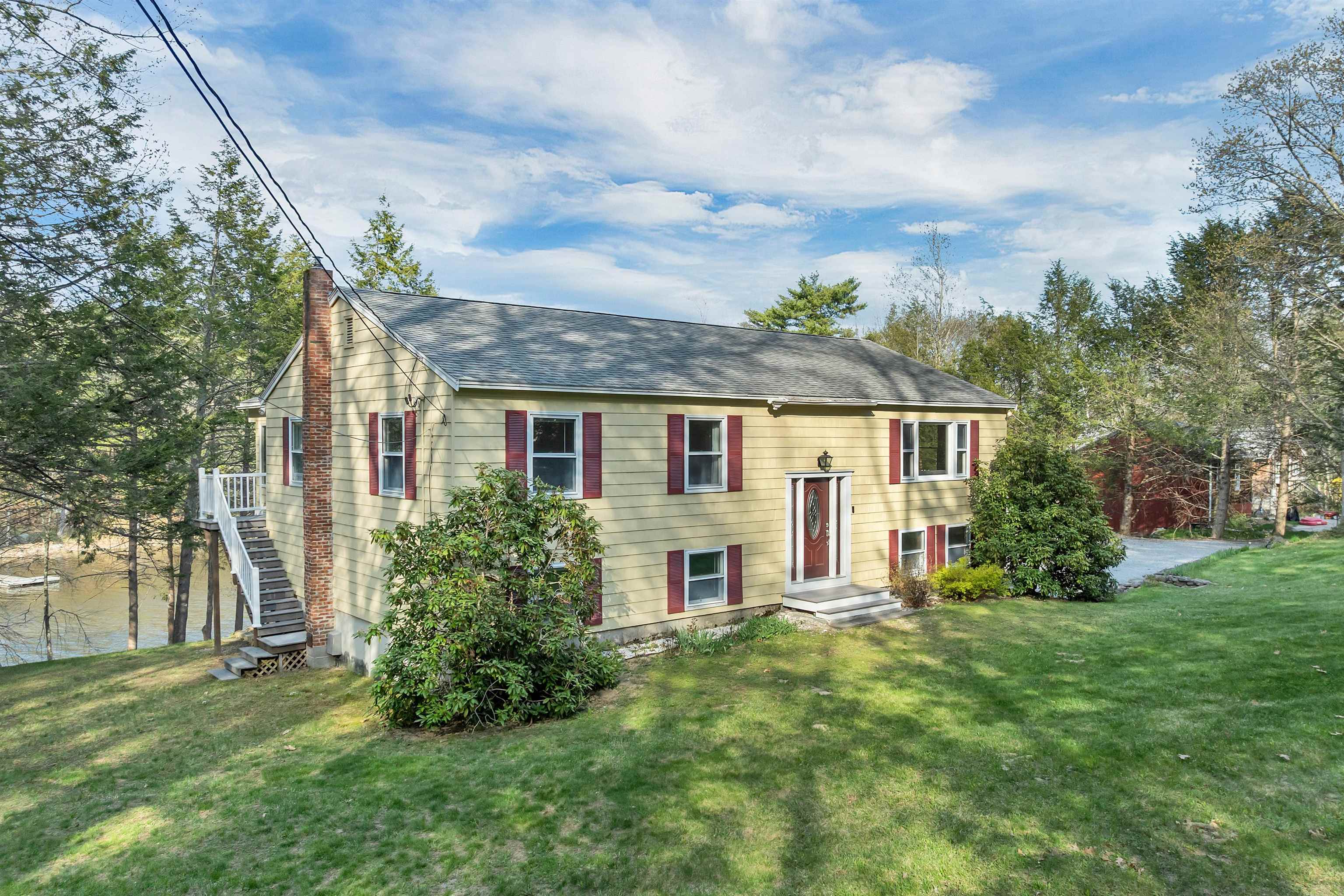 20 Birch Dr, Newmarket, NH 03857