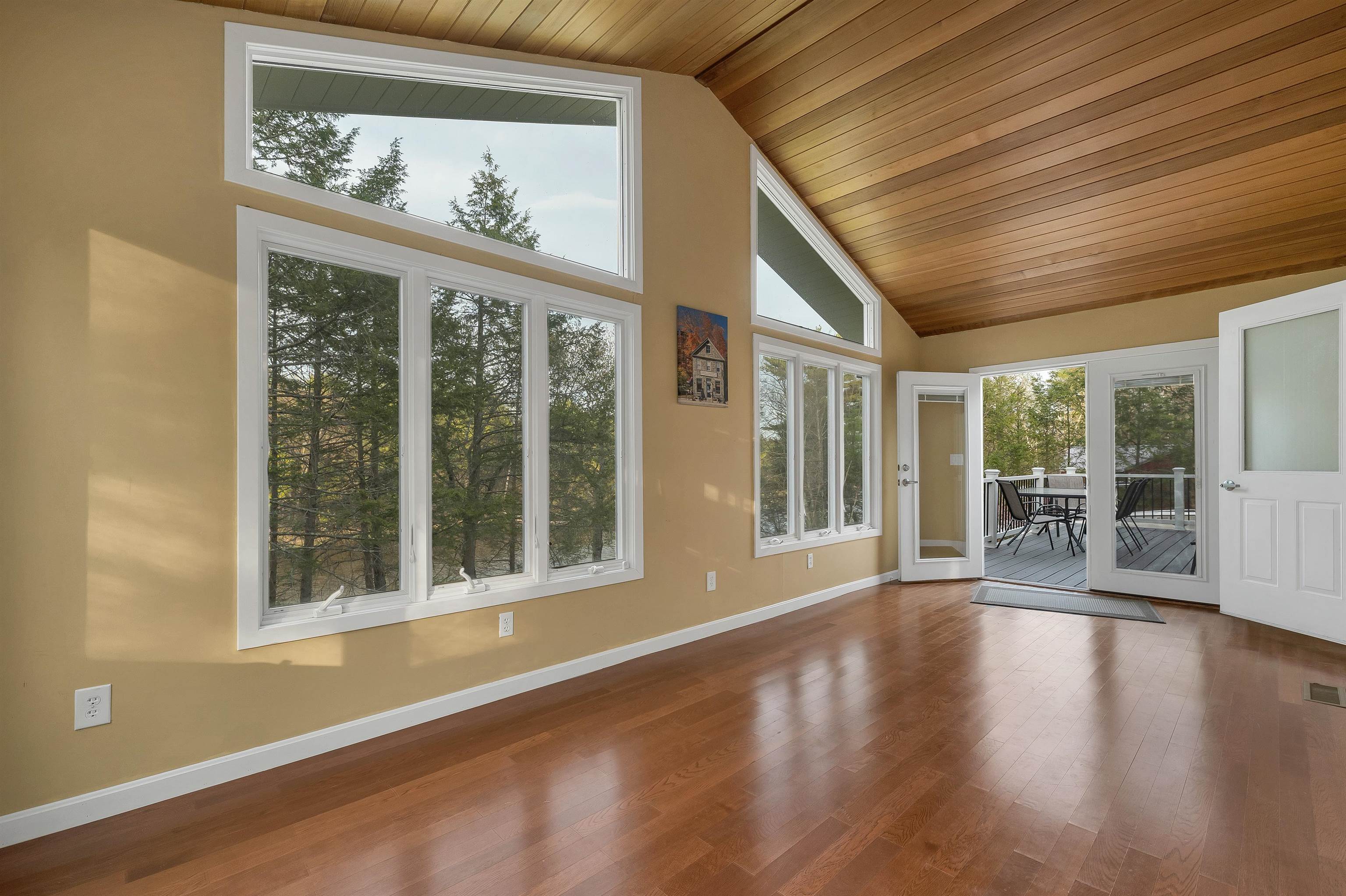 20 Birch Dr, Newmarket, NH 03857